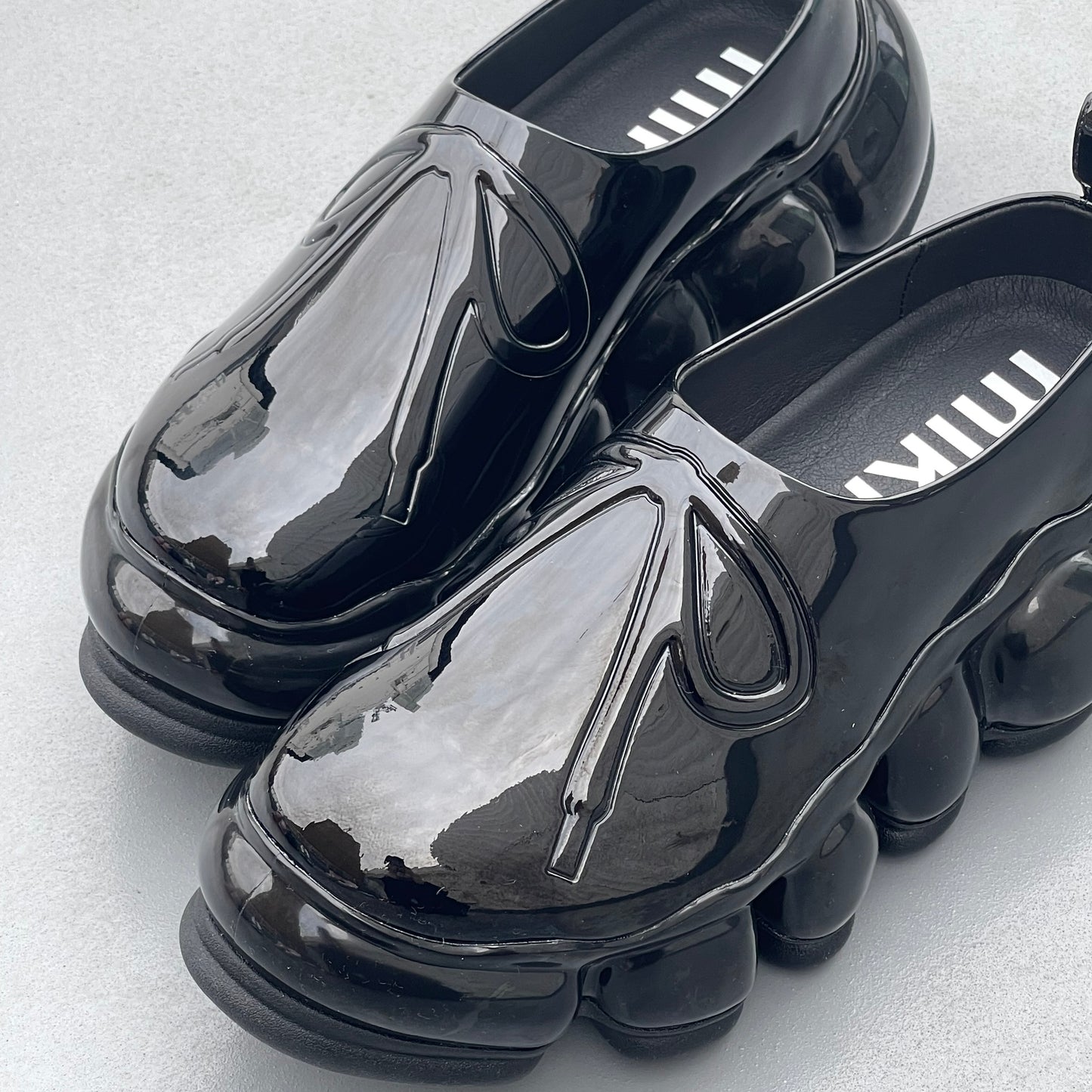 NEW JEWELRY EMBOSS SABO / BLACK / リボンシューズ