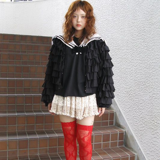 OVERSIZED CROPPED T-SHIRT, UPCYCLED COTTON CROCHET COLLAR AND VELVET RIBBONS / BLACK & WHITE / クロシェセーラーカラーTシャツ