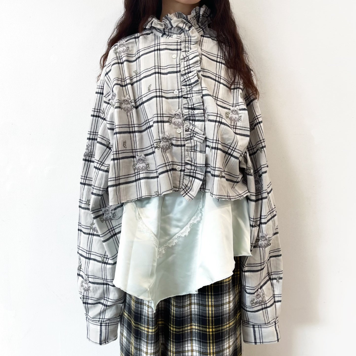 COUNTRY RUFFLED BLOUSE / GRAY / ラッフルブラウス