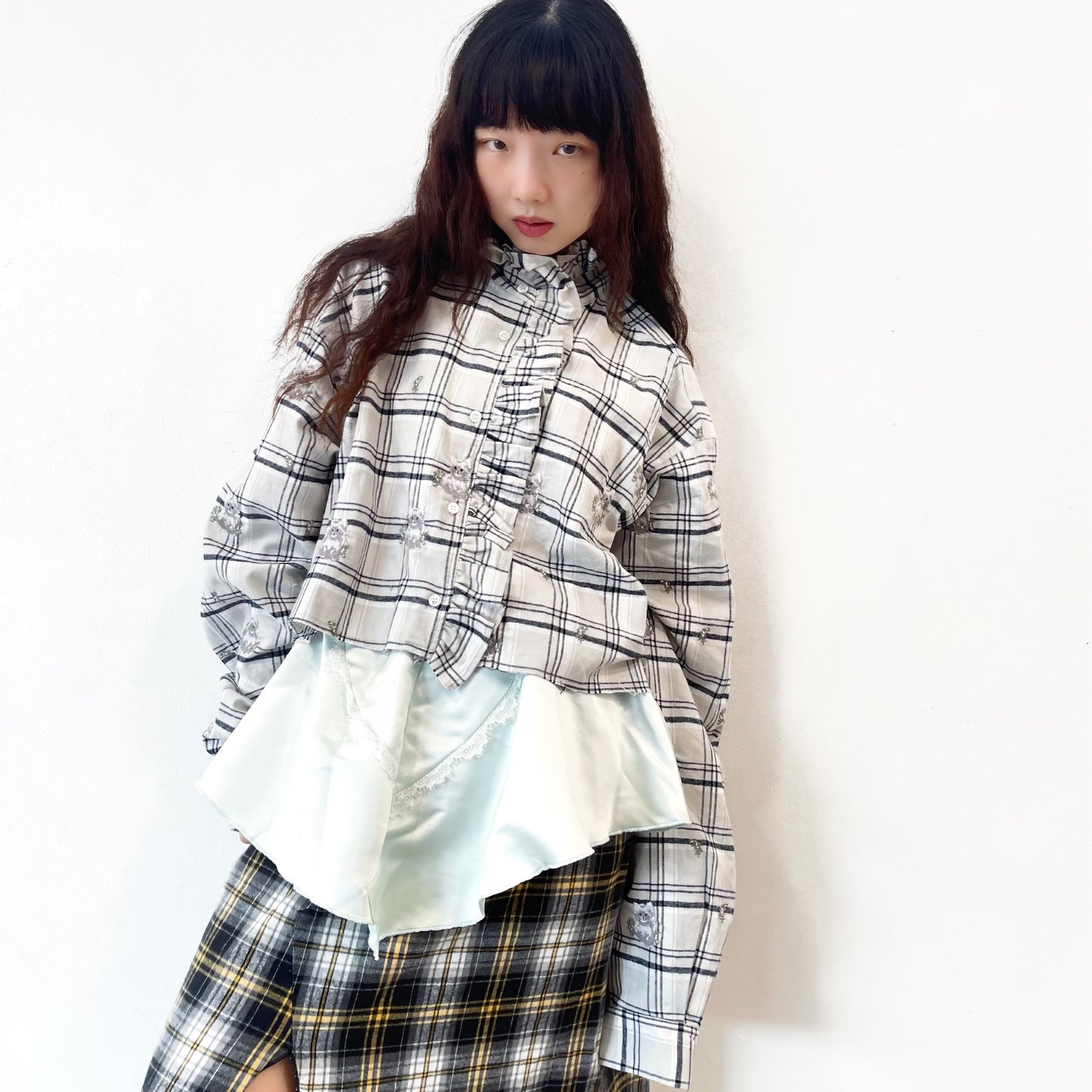 COUNTRY RUFFLED BLOUSE / GRAY / ラッフルブラウス
