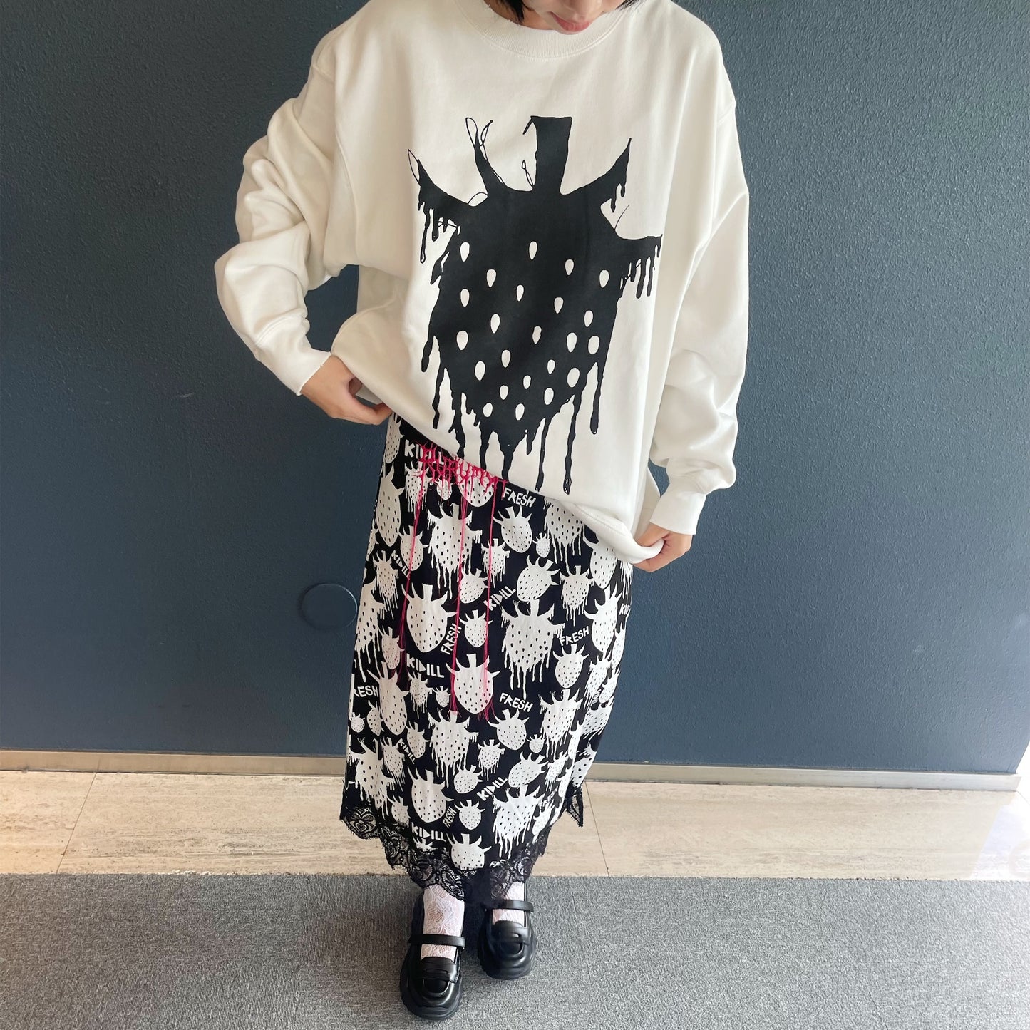 STRAWBERRY RIOT GRRRL DRESS rurumu: / BLACK × WHITE STRAWBERRY / 【rurumu: .Brett Westfallコラボレーション】