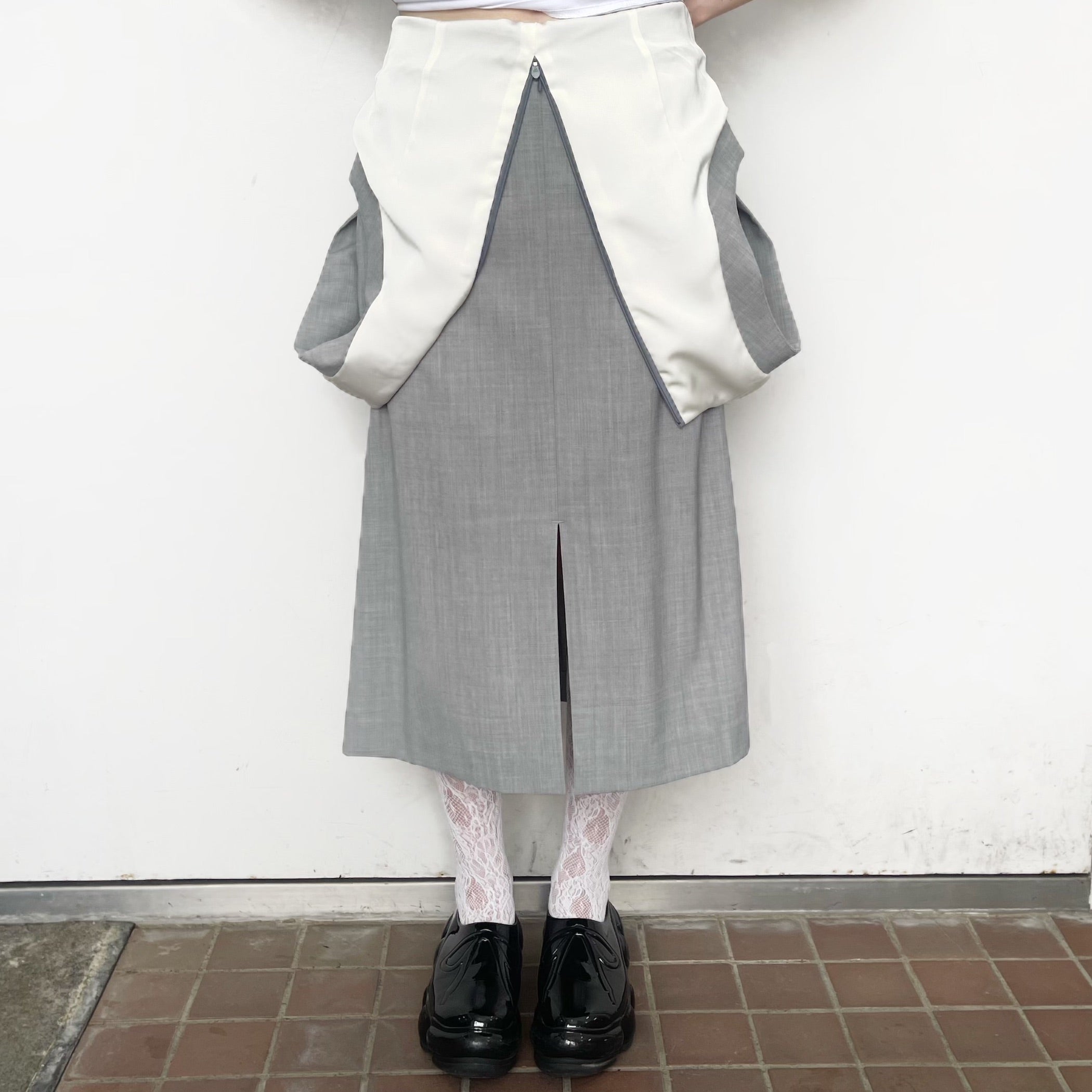 新品未使用　AKIKOAOKI シャツスカート undressed skirt / light grey x off white / アンドレスド