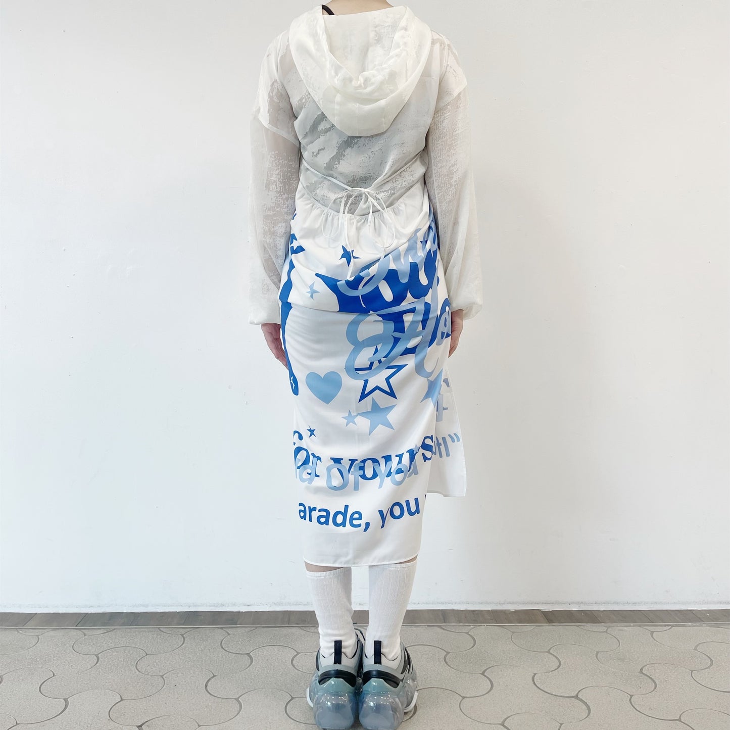 Banner Dress / White / グラフィックワンピース