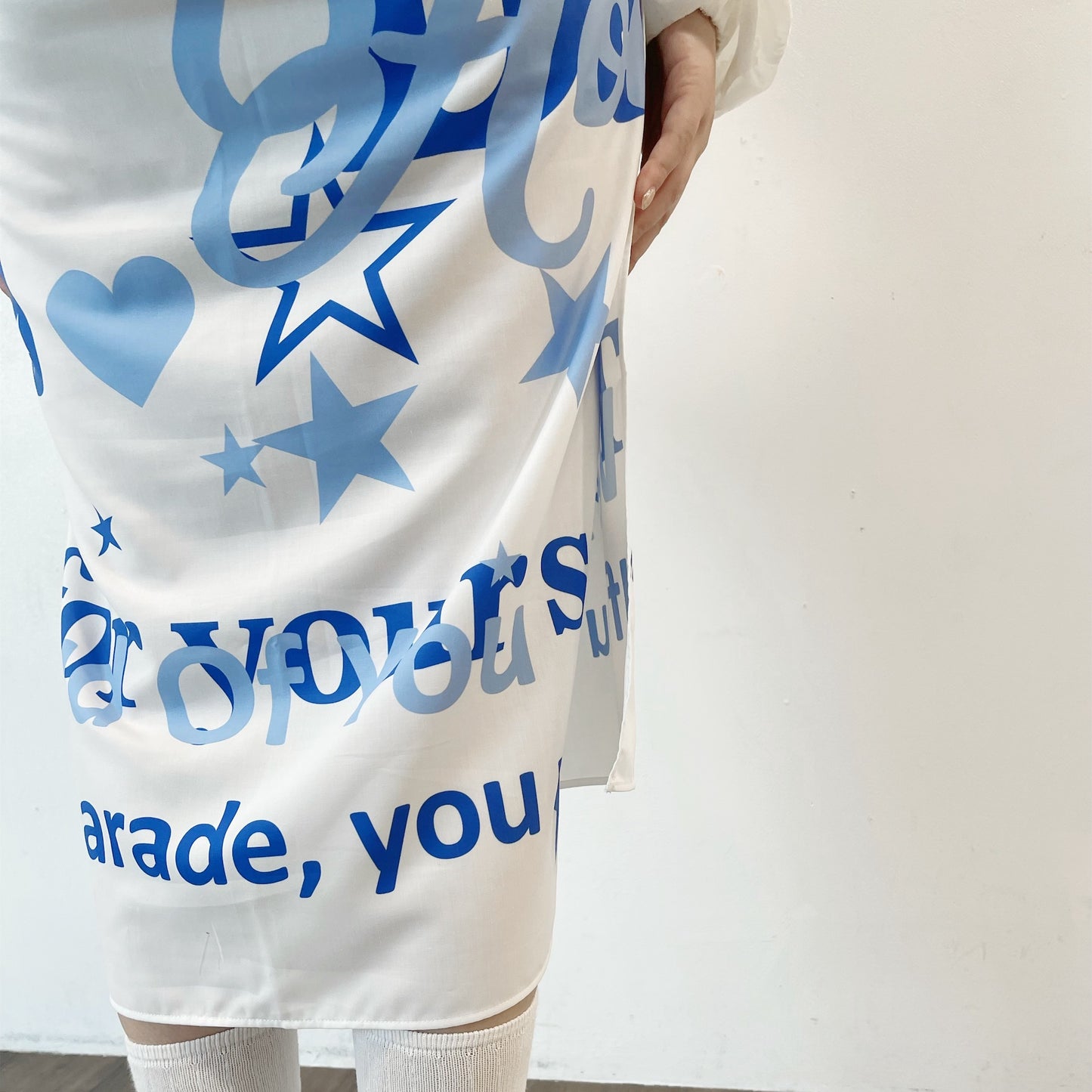 Banner Dress / White / グラフィックワンピース