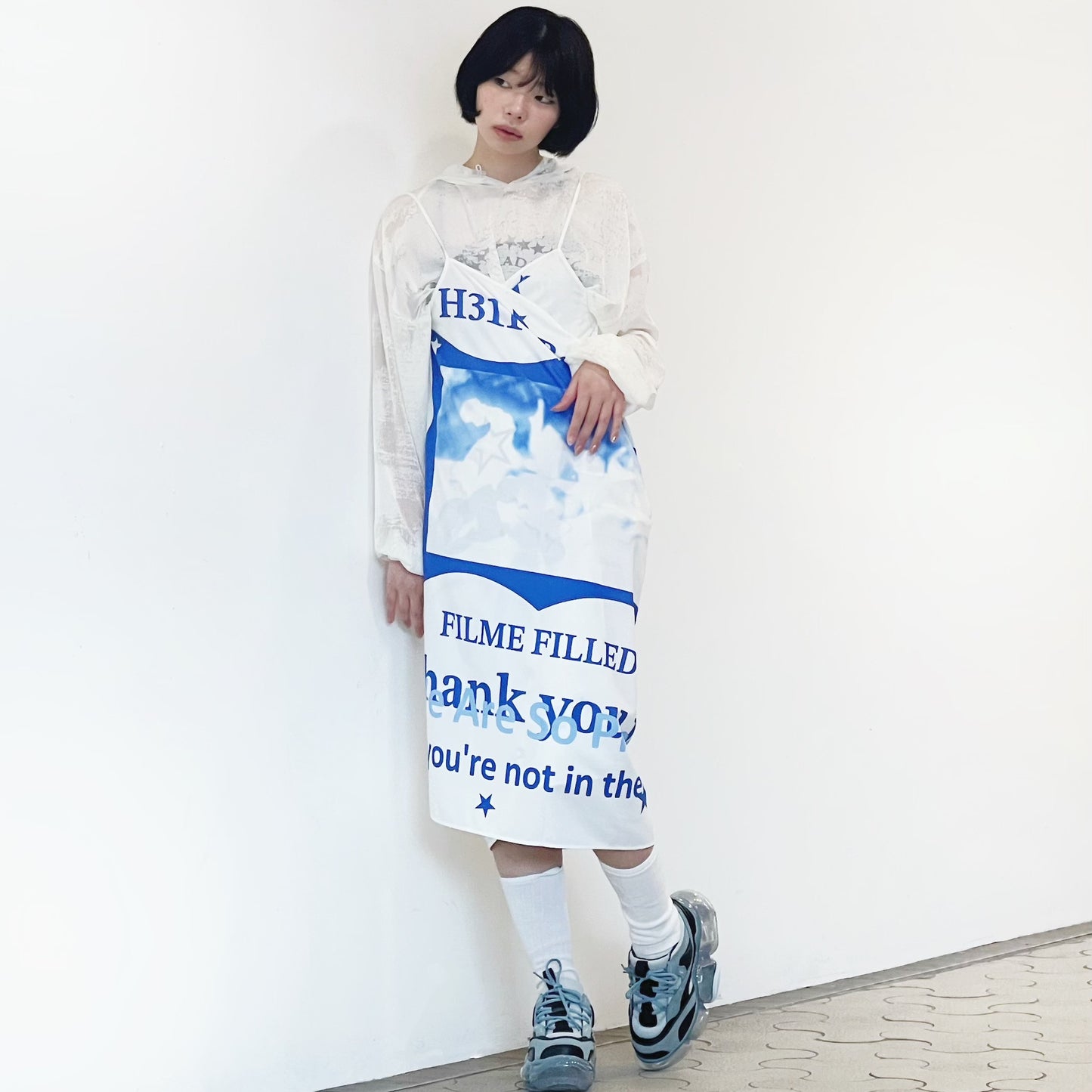Banner Dress / White / グラフィックワンピース