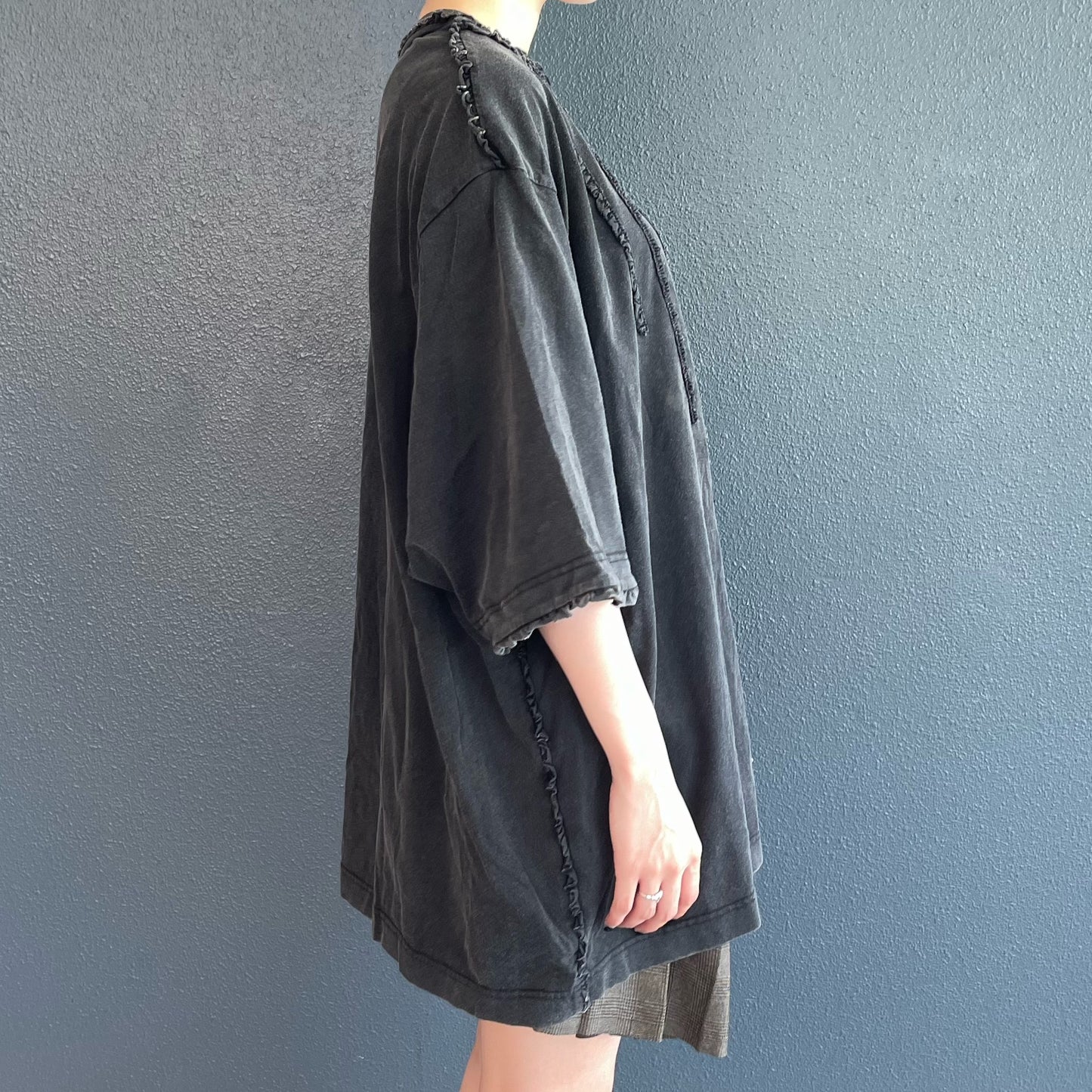 WASHED EARTH T-SHIRT / BLACK / ウォッシュ加工フリルTシャツ