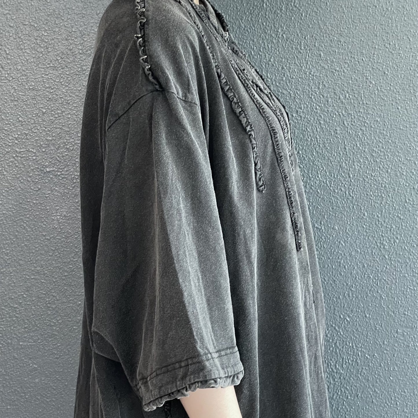 WASHED EARTH T-SHIRT / BLACK / ウォッシュ加工フリルTシャツ