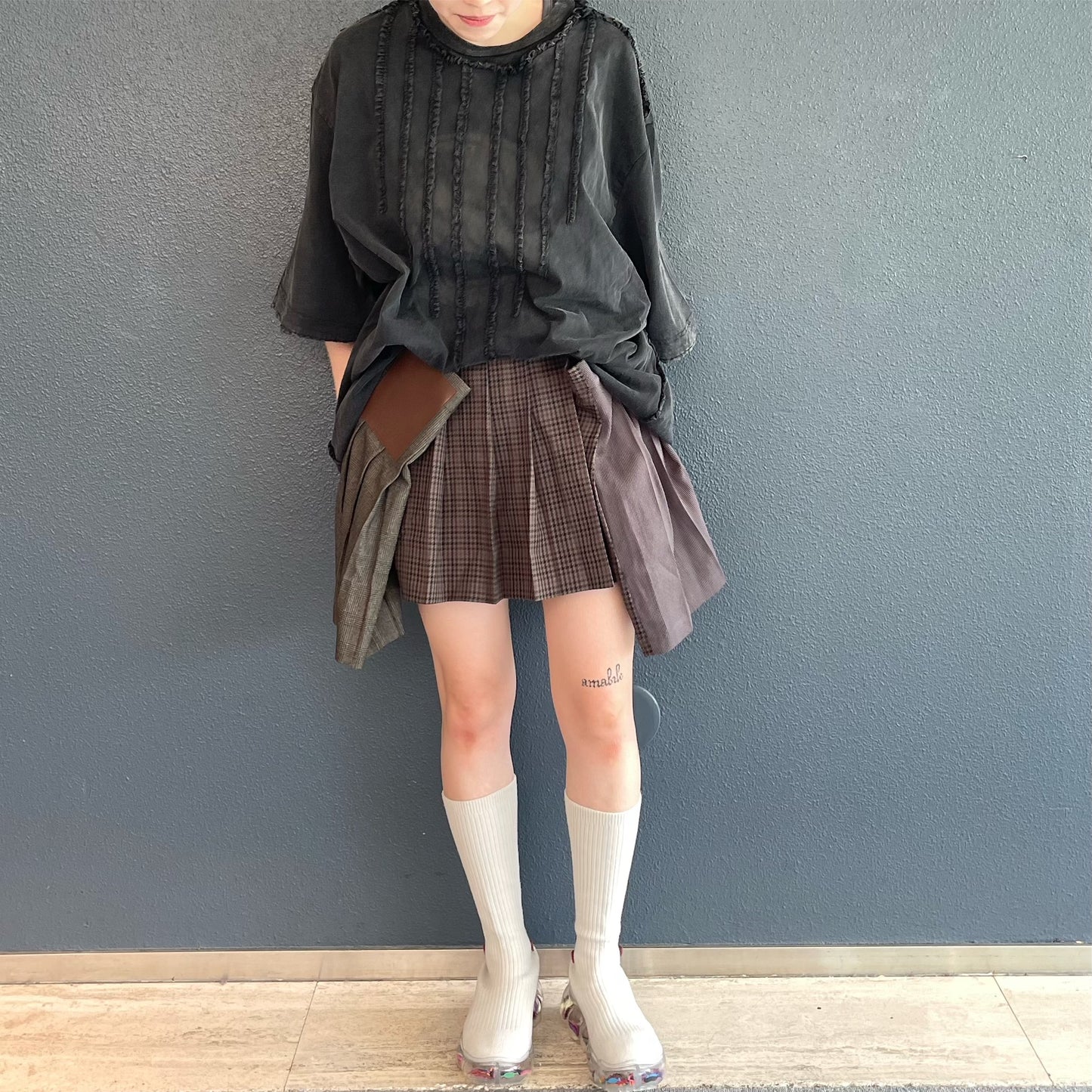 WASHED EARTH T-SHIRT / BLACK / ウォッシュ加工フリルTシャツ