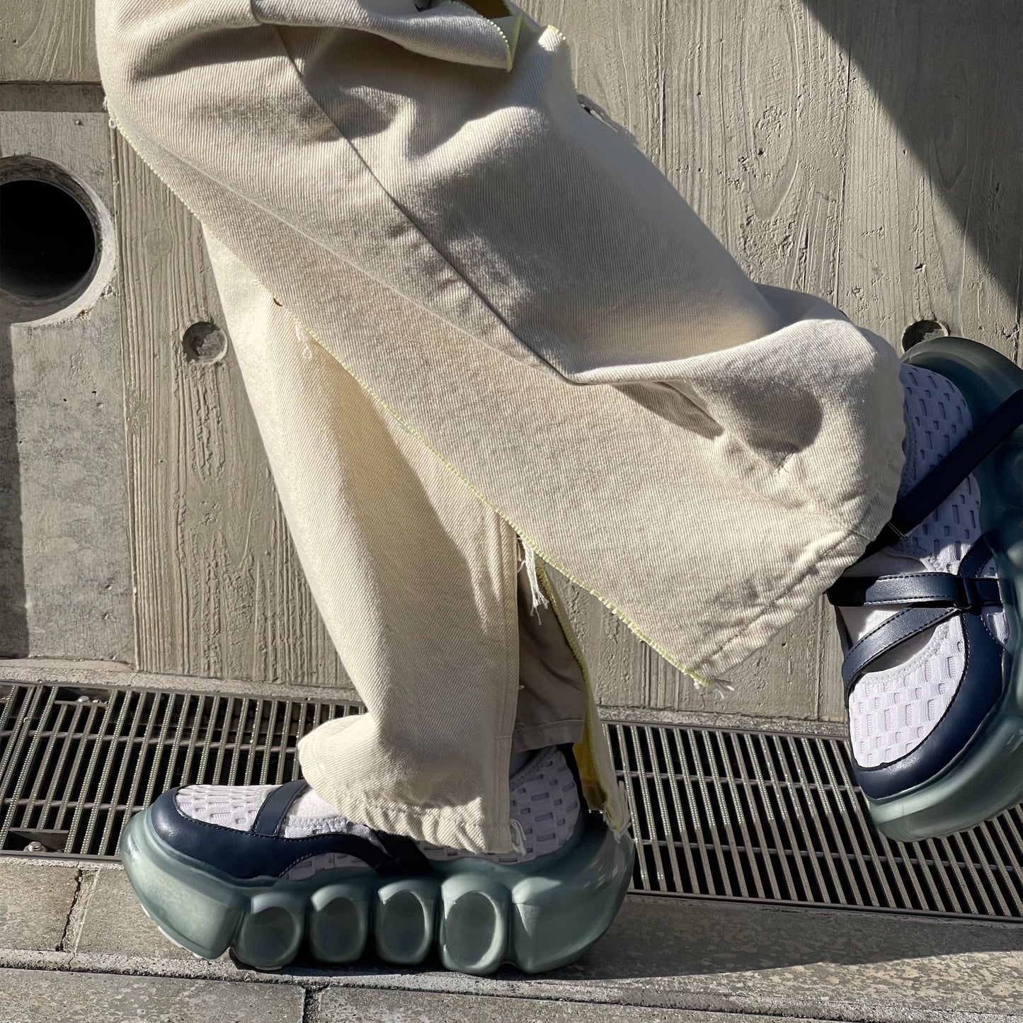 LAYERED RIPPED JEANS / LEMON / スリットジーンズ