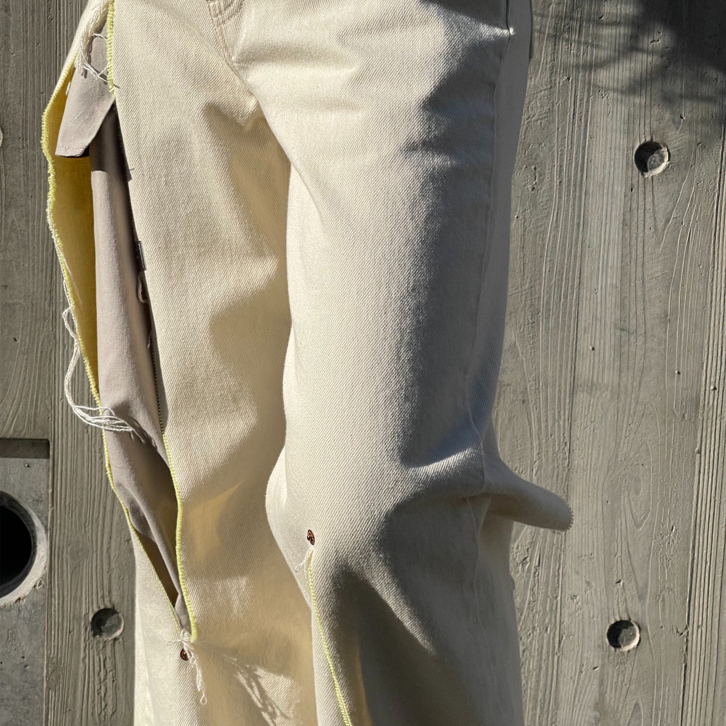 LAYERED RIPPED JEANS / LEMON / スリットジーンズ