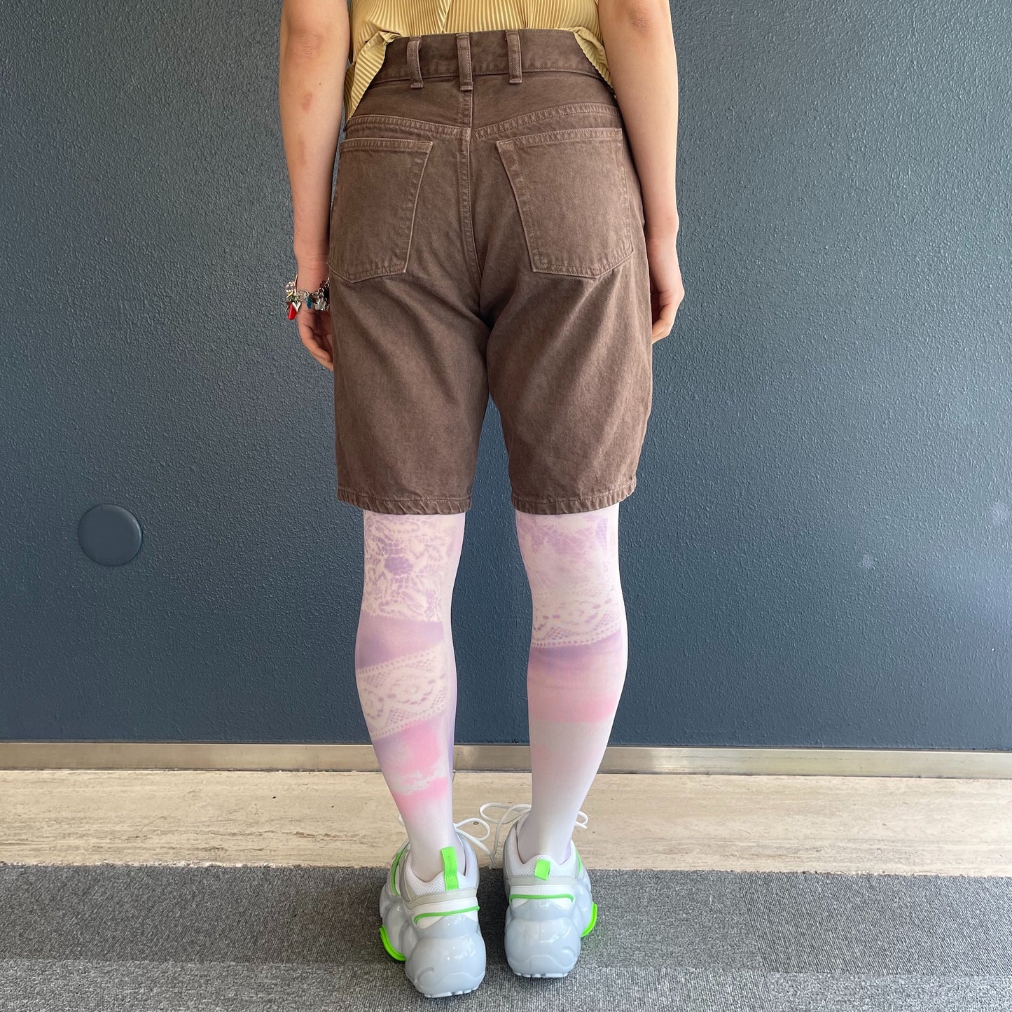 LOOSE ROLLED-UP HALF PANTS / BROWN / ルーズロールアップハーフパン