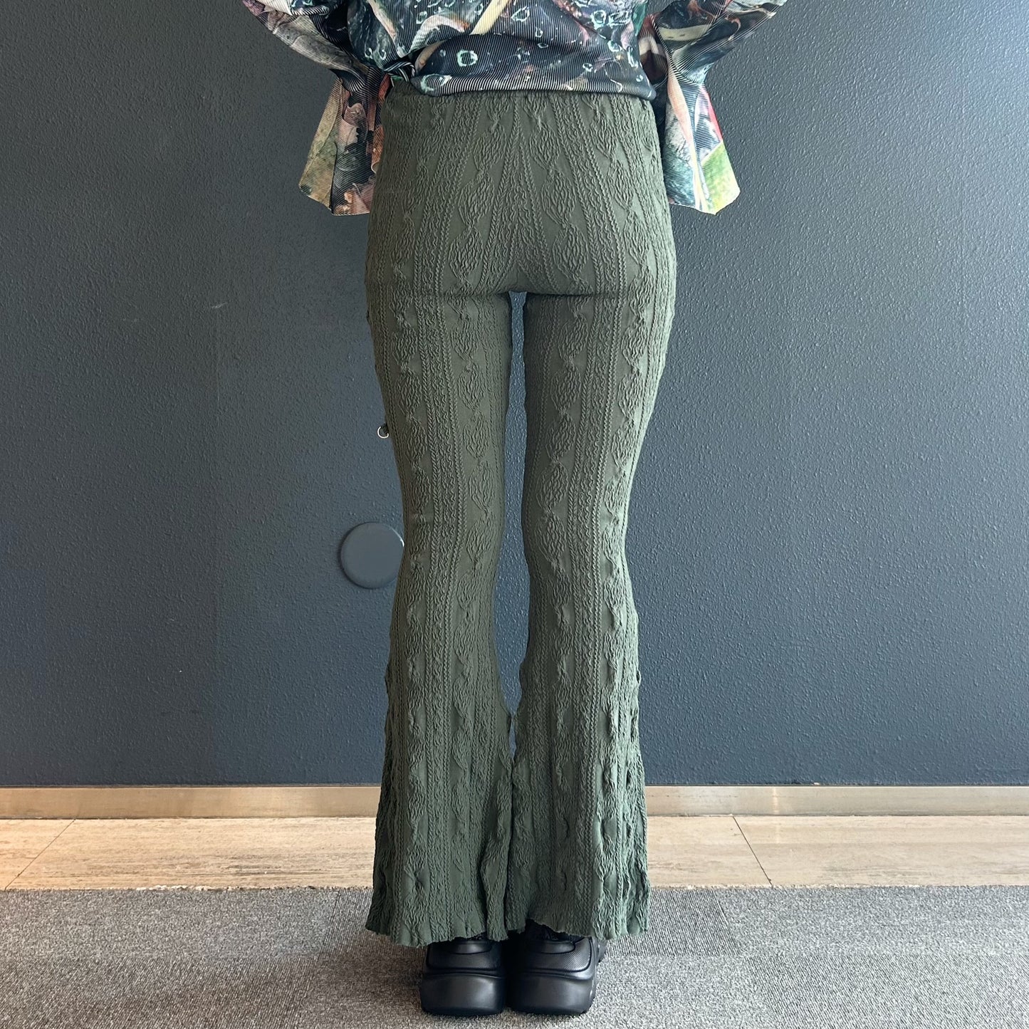 SHRUNK-KNIT LEGGING PANTS / KHAKI / シュリンクパンツ