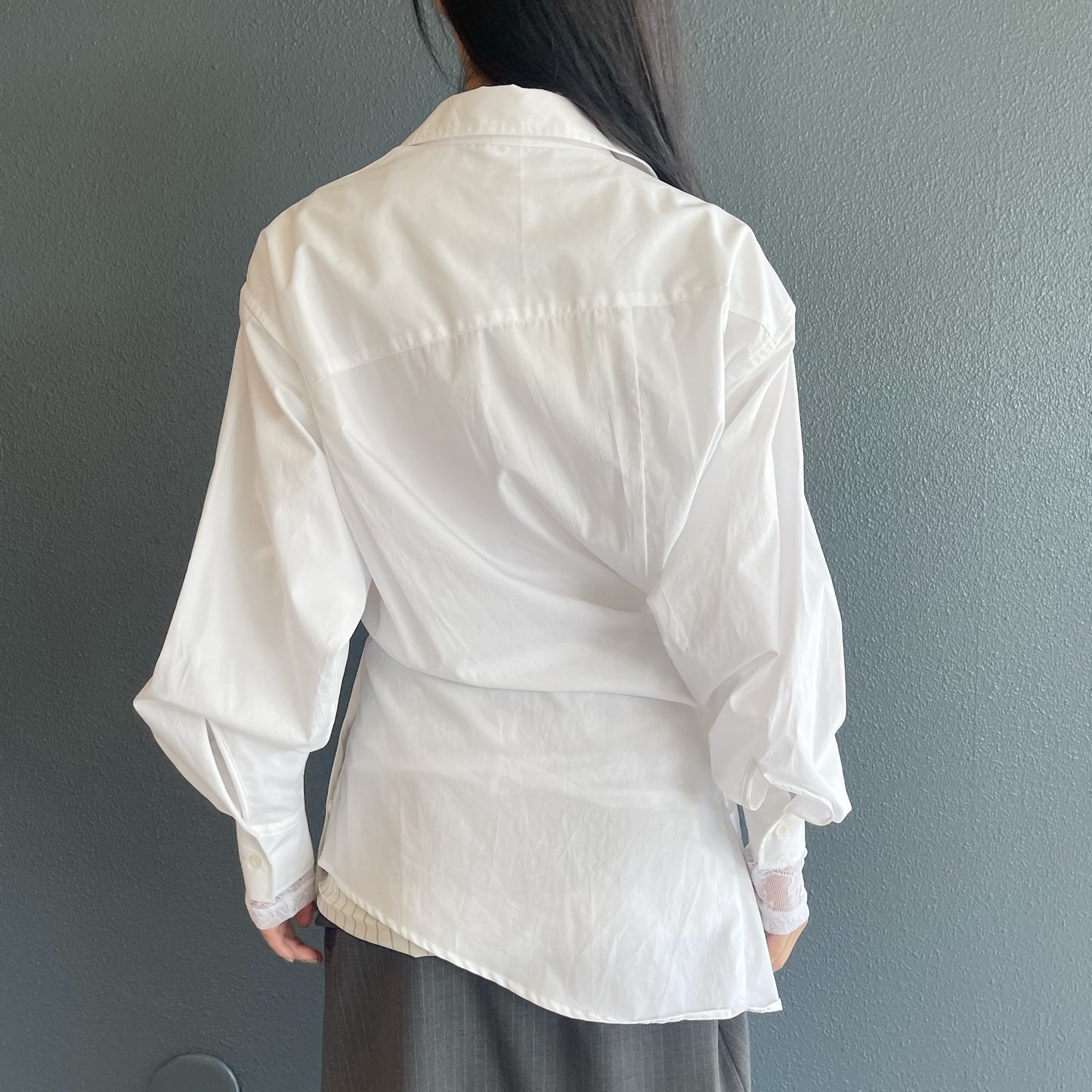 LOLA shirt / off white / シェイプシャツ