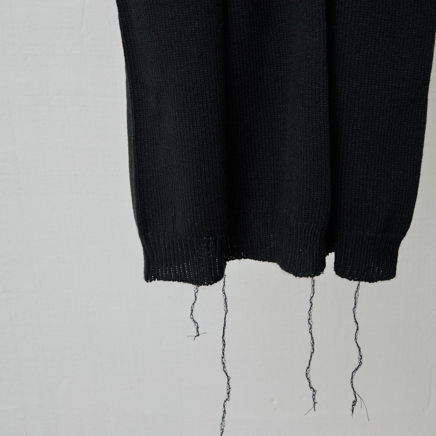 LOOSE SOCKS! DECONSTRUCTED KNIT / BLACK / ルーズソックス構築ドレス