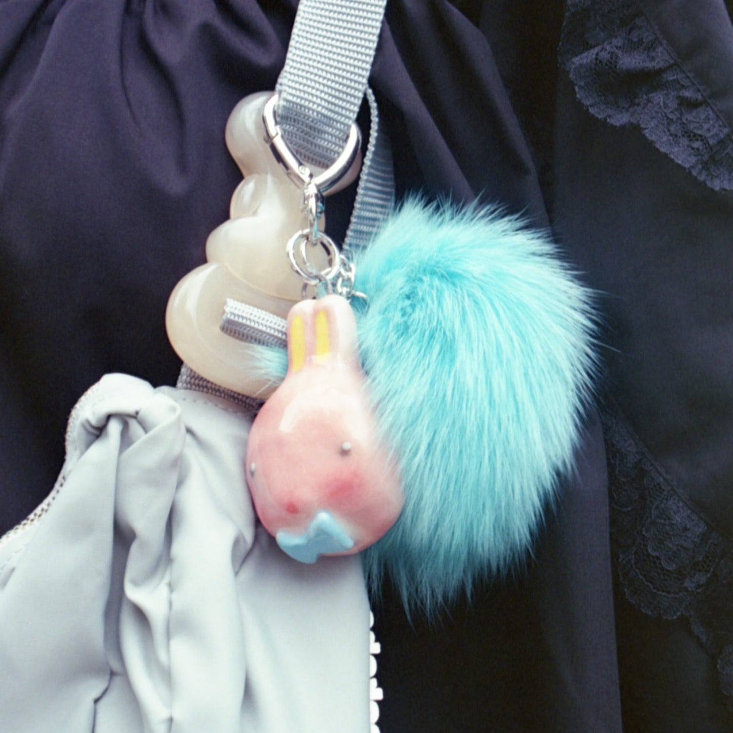 Berry keyring / うさぎのセラミックキーリング