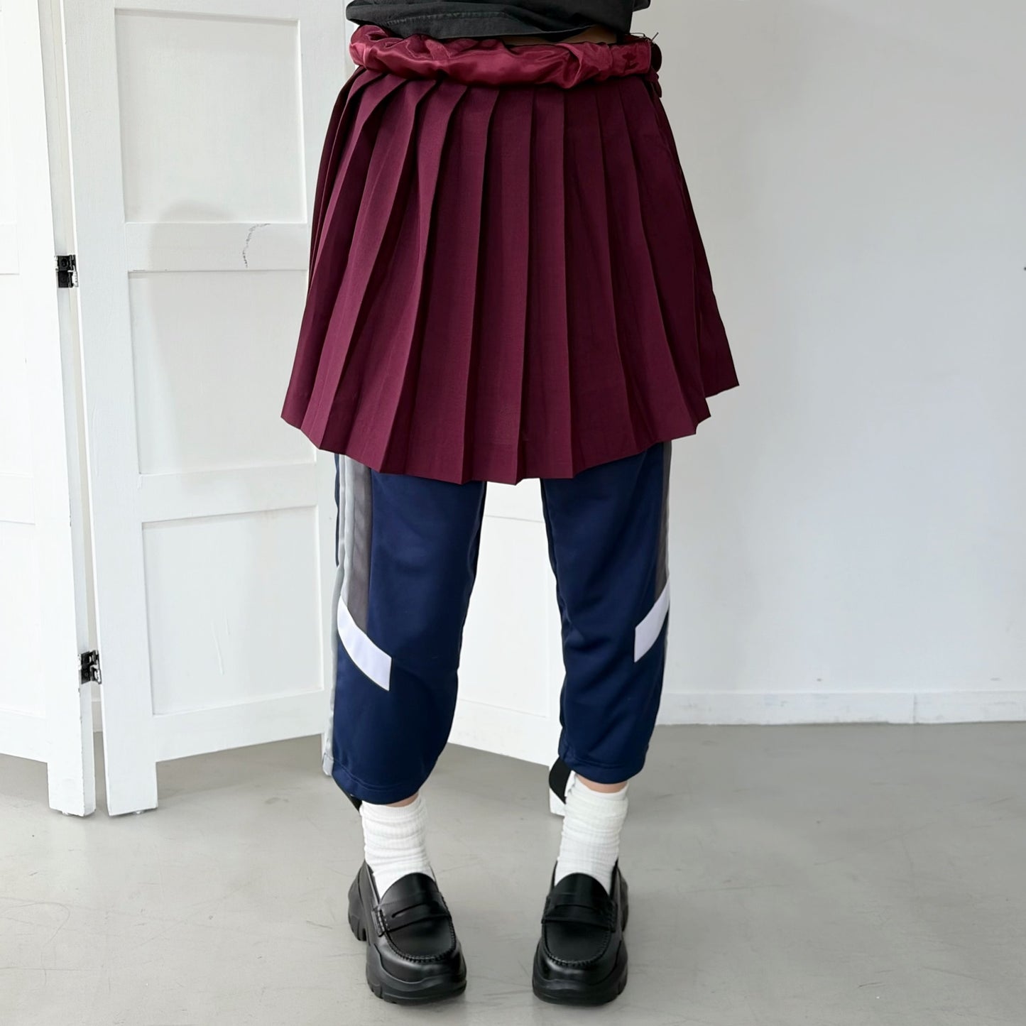 HIGH SCHOOL NERD PANTS / NAVY / ジャージパンツ