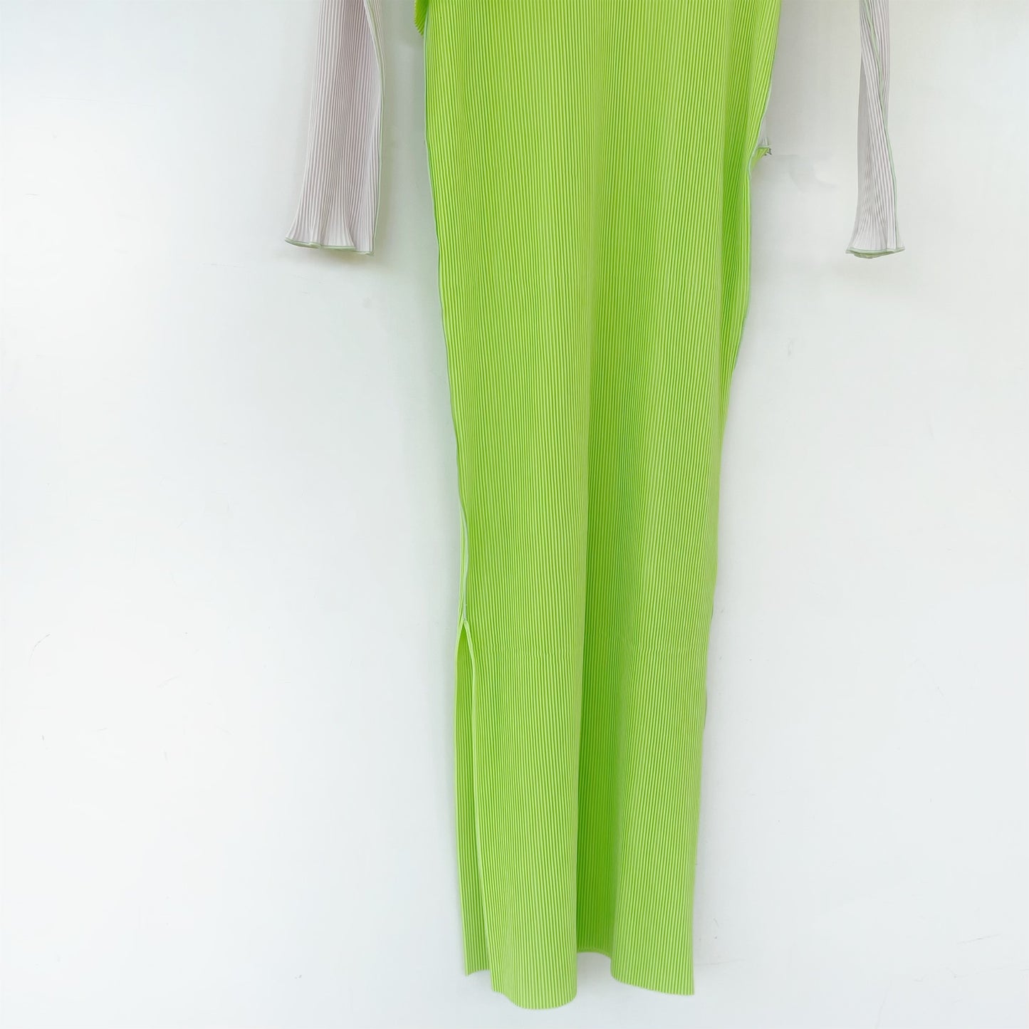 SPIRAL WAVE LONG SLEEVE DRESS *HIGH NECK TYPE / MUSCAT / プリーツハイネックドレス