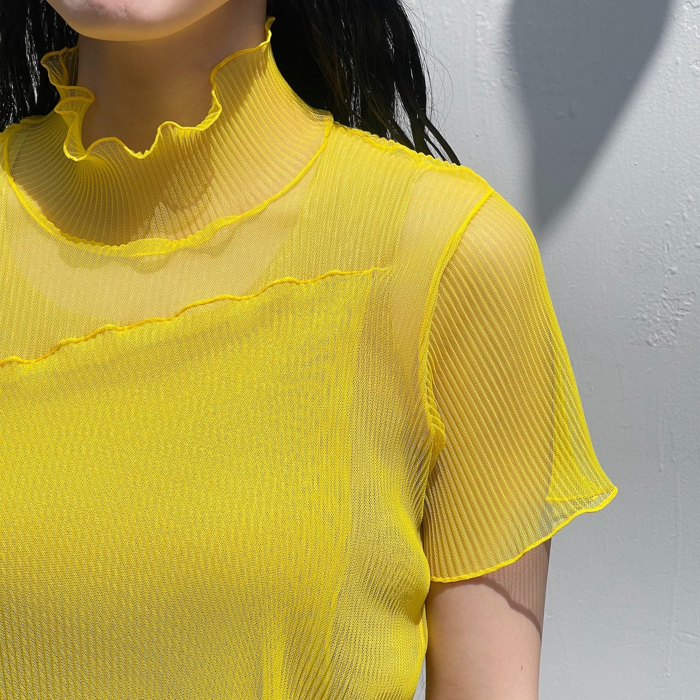 SHEER LAYERED SHORT SLEEVE TOP / YELLOW / シアープリーツショートスリーブトップ
