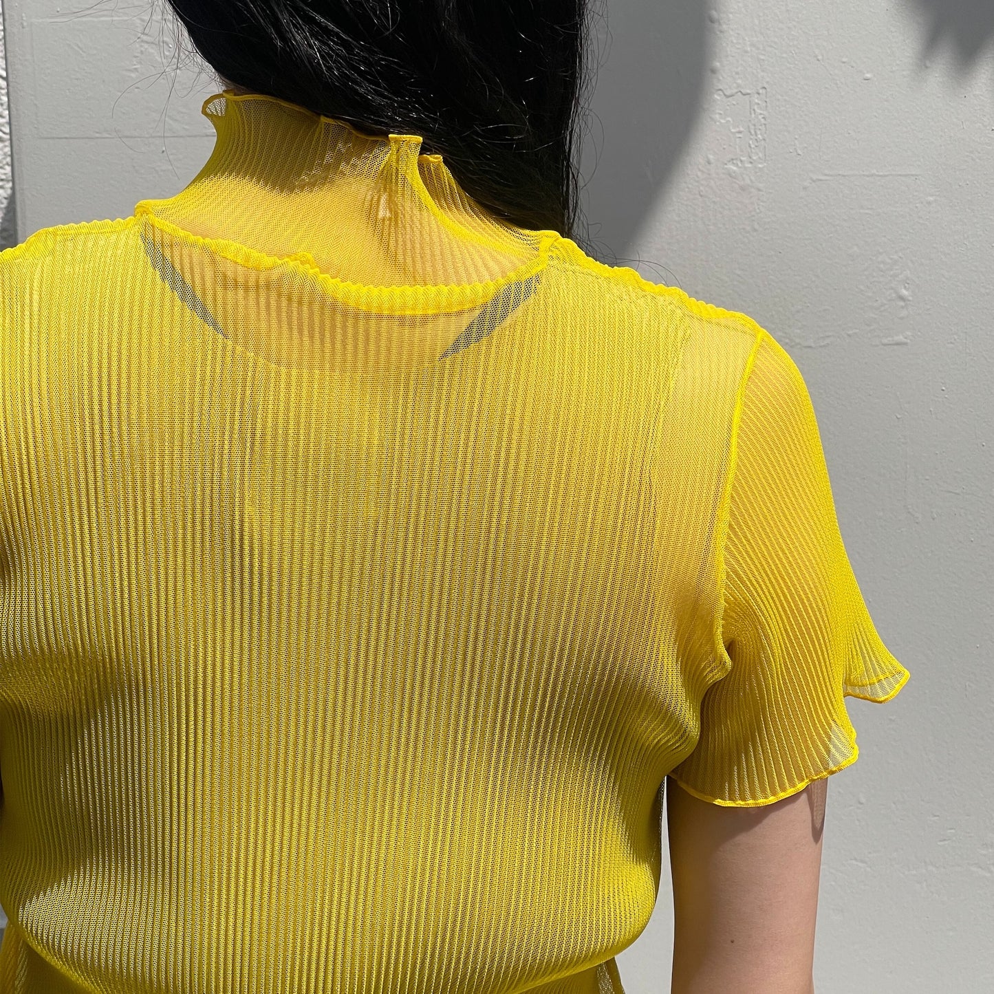 SHEER LAYERED SHORT SLEEVE TOP / YELLOW / シアープリーツショートスリーブトップ
