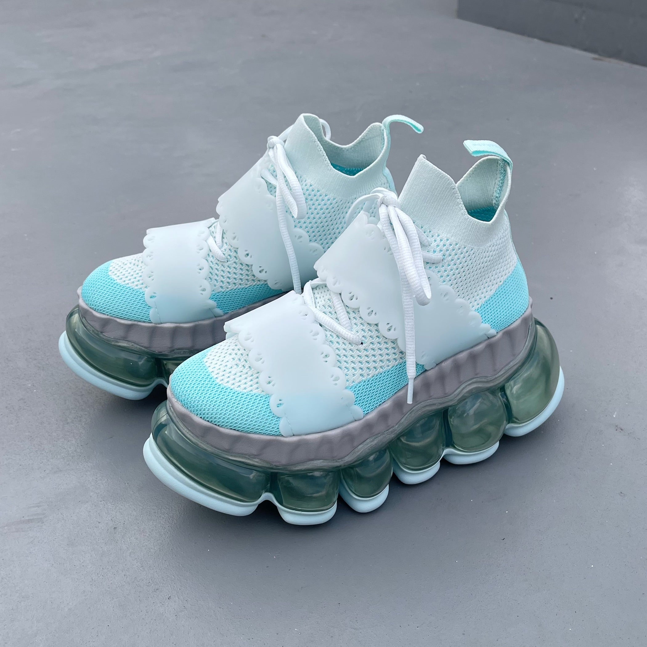 NEW JEWELRY TARTE CANDY / LIGHT BLUE / MIKIOSAKABEスニーカー