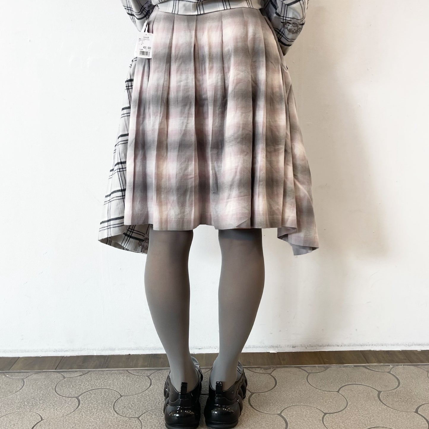 BUG PLEATS SKIRT EMBROIDERY / GRAY / ドッキングスカート
