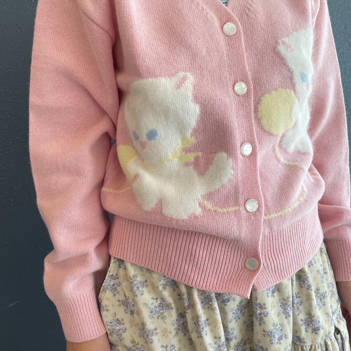 Cassie v-neck cardigan  / Baby pink / ベイビーキャットカーディガン