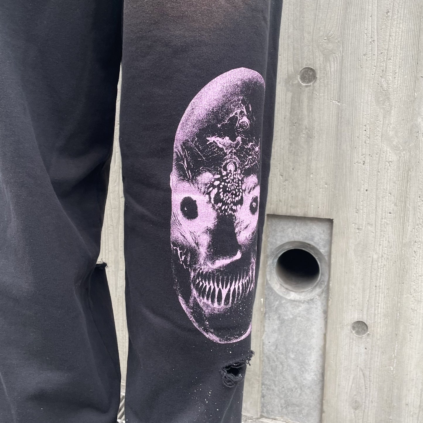 DESTROYED SWEAT PANTS BIOSTONE WASHED DAMAGE STAIN PROCESSED / BLACK / ダメージスウェットパンツ