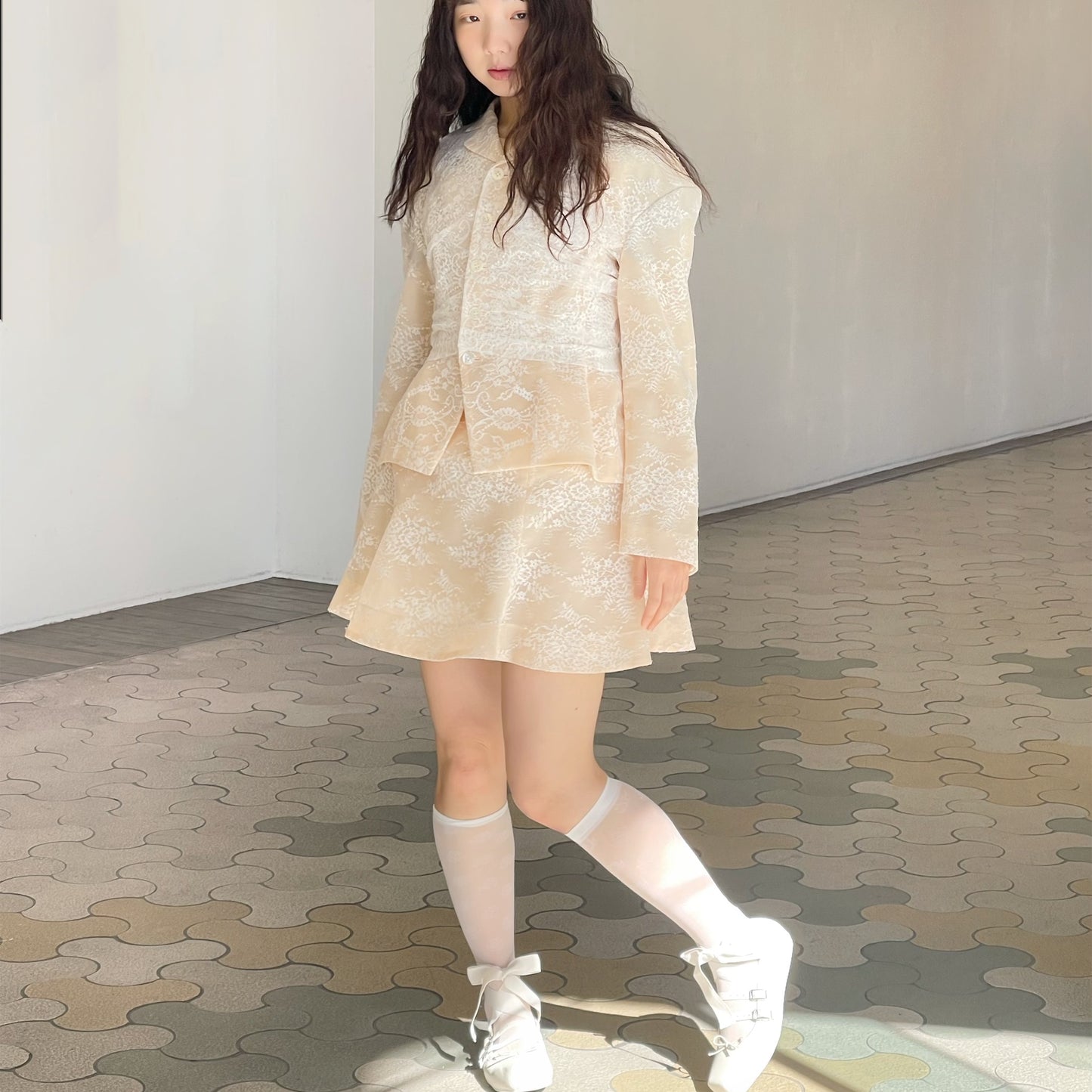 social mini skirt / white lace / ボーンミニスカート