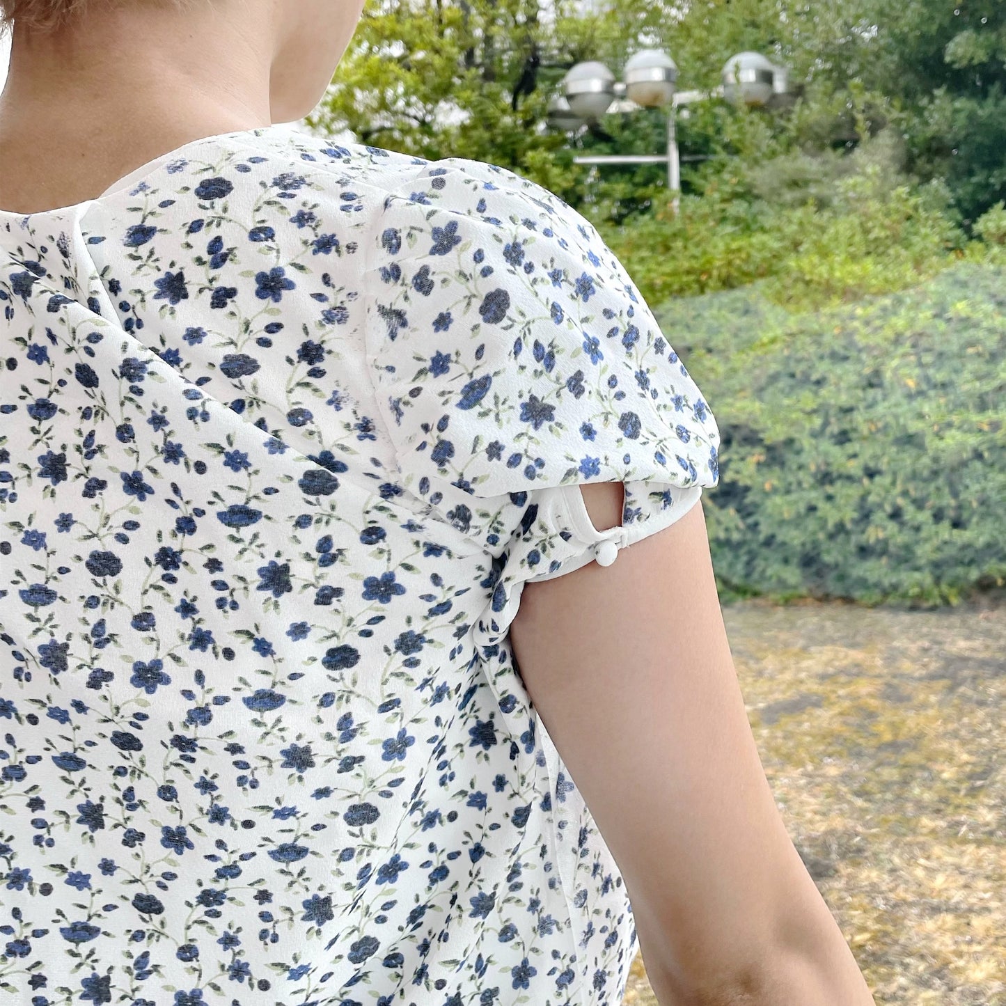 blouse / blue / フラワーパターンブラウス