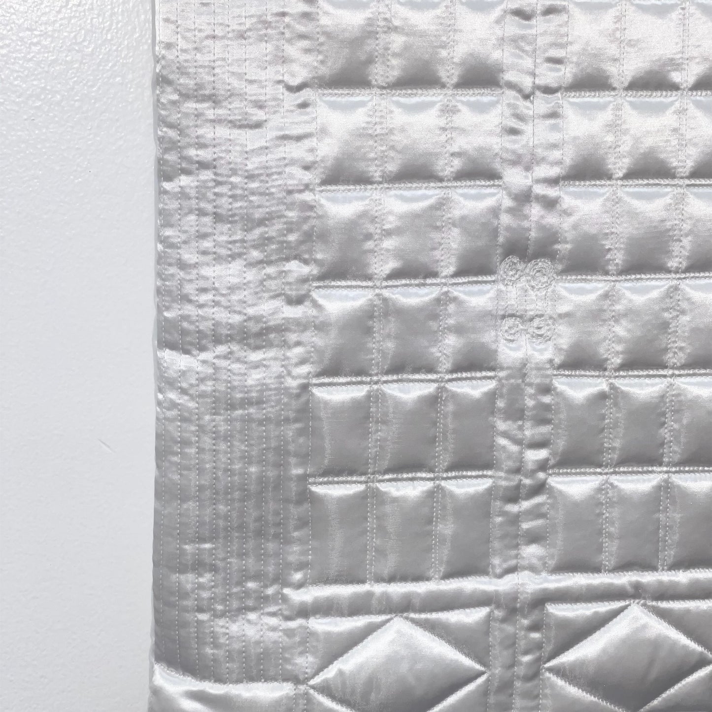 QUILTED COLUMN TOTE LARGE / WHITE / キルティングトートバッグ