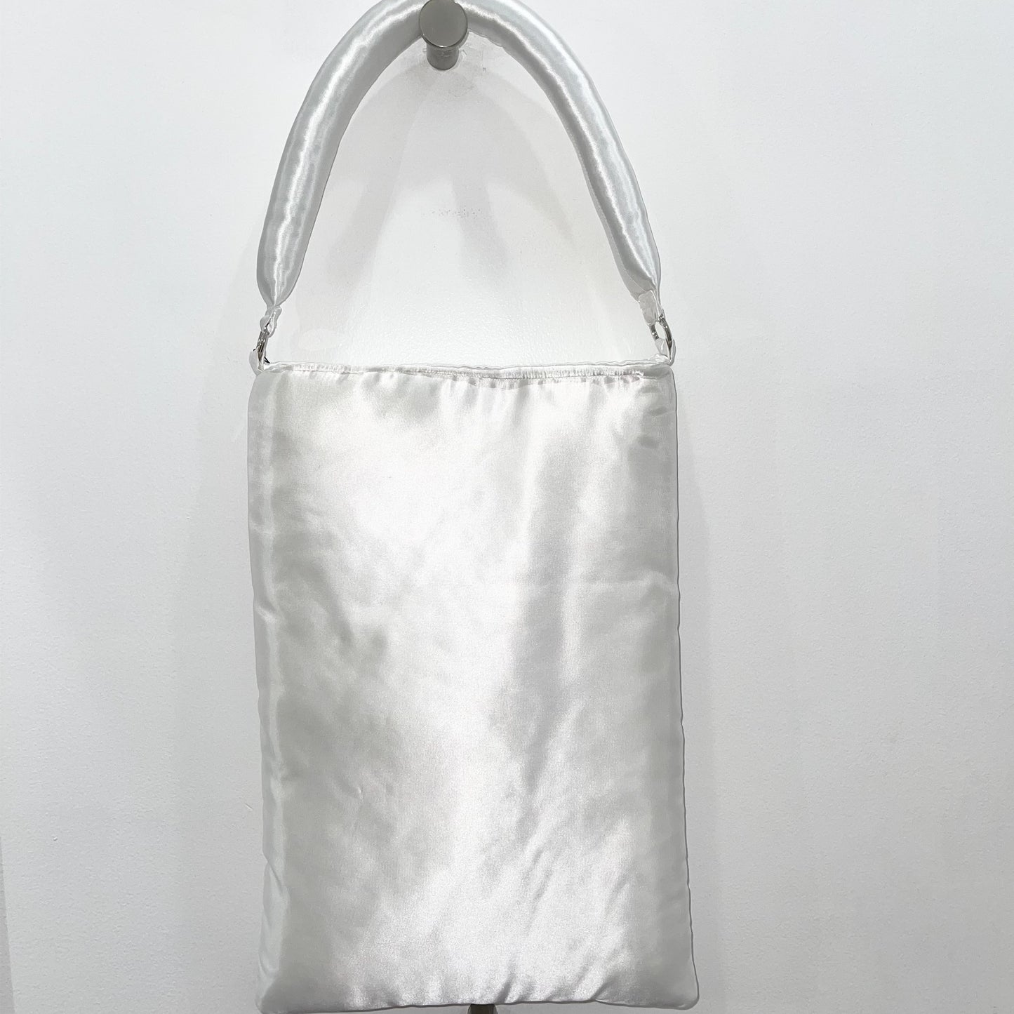 QUILTED COLUMN TOTE LARGE / WHITE / キルティングトートバッグ