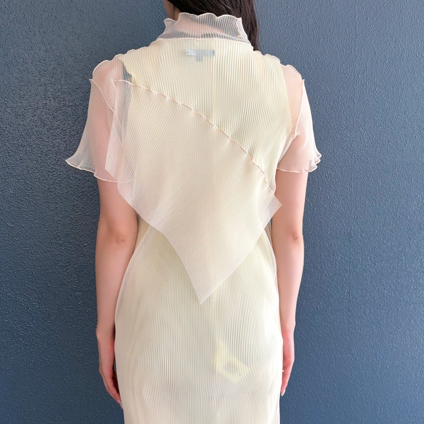 GHOST TODO DRESS *SHORTSLEEVE HIGHNECK +INNER / CREAM / チュールプリーツシアードレス
