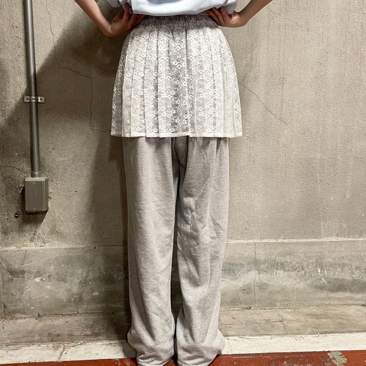 Lucy applique skirt pants / Gray / アップリケスカートパンツ