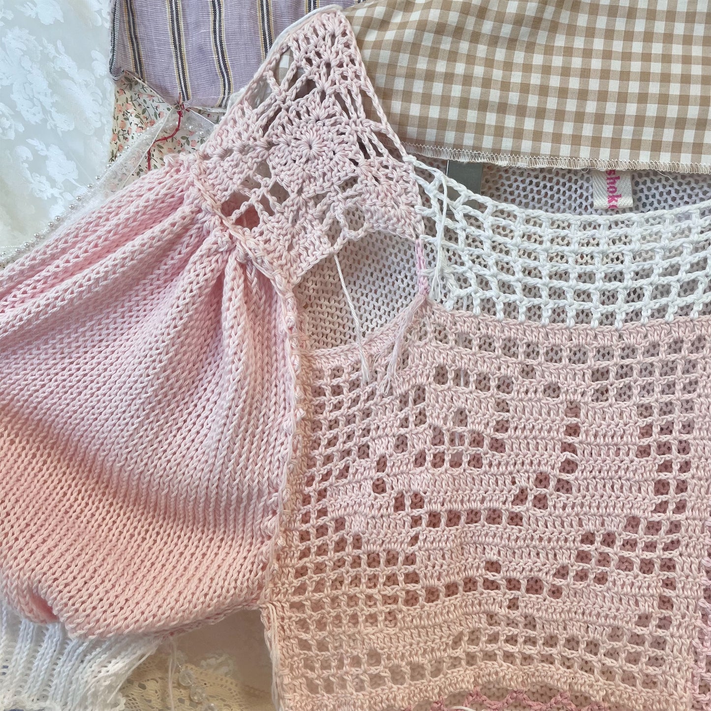 Pink crochet top / Cream×Pink / かぎ編みニットトップ