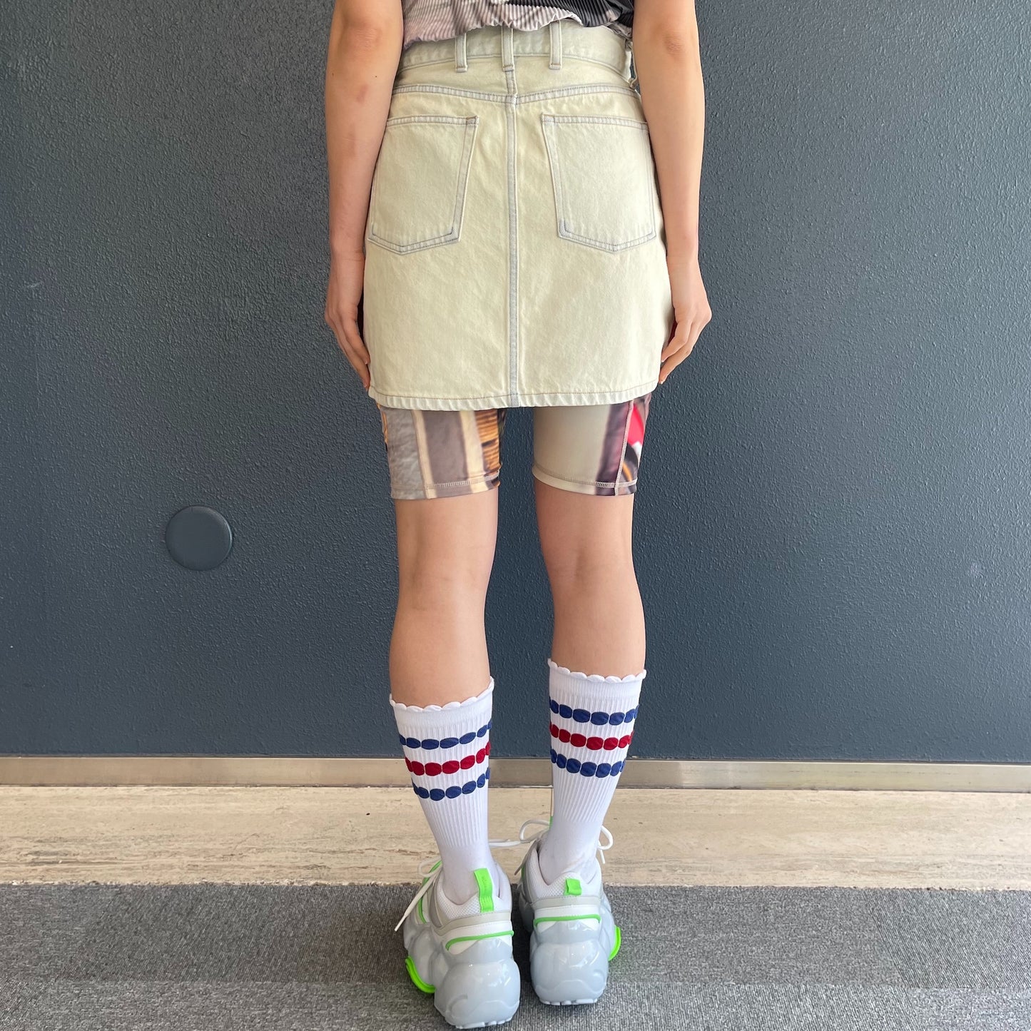 LOOSE ROLLED-UP SKIRT / BEIGE / ルーズロールアップスカート