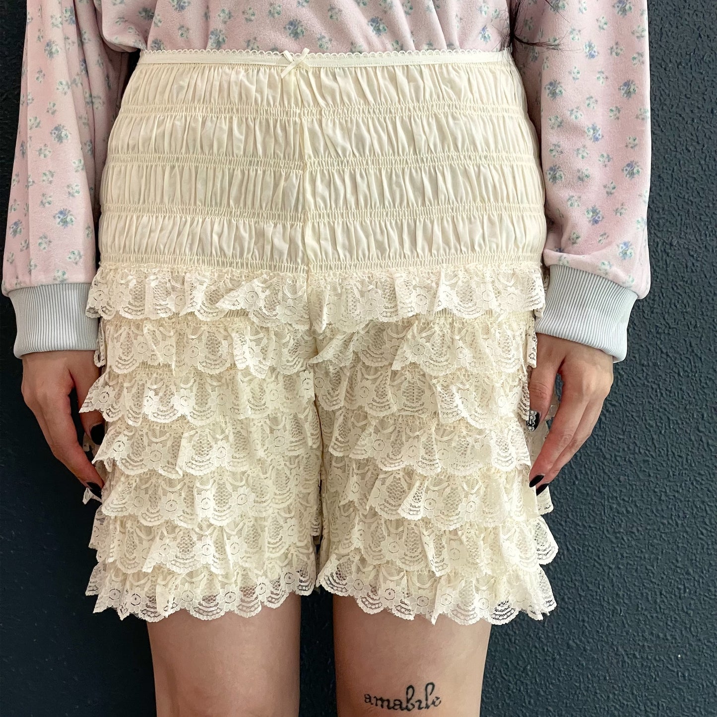 Nell biker shorts / Butter cream / フリルレースショーツ