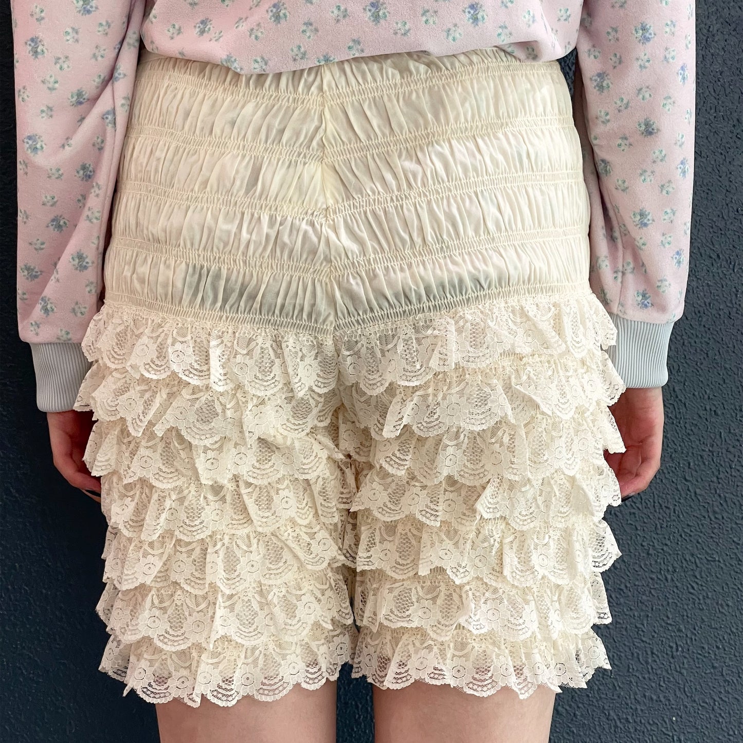 Nell biker shorts / Butter cream / フリルレースショーツ