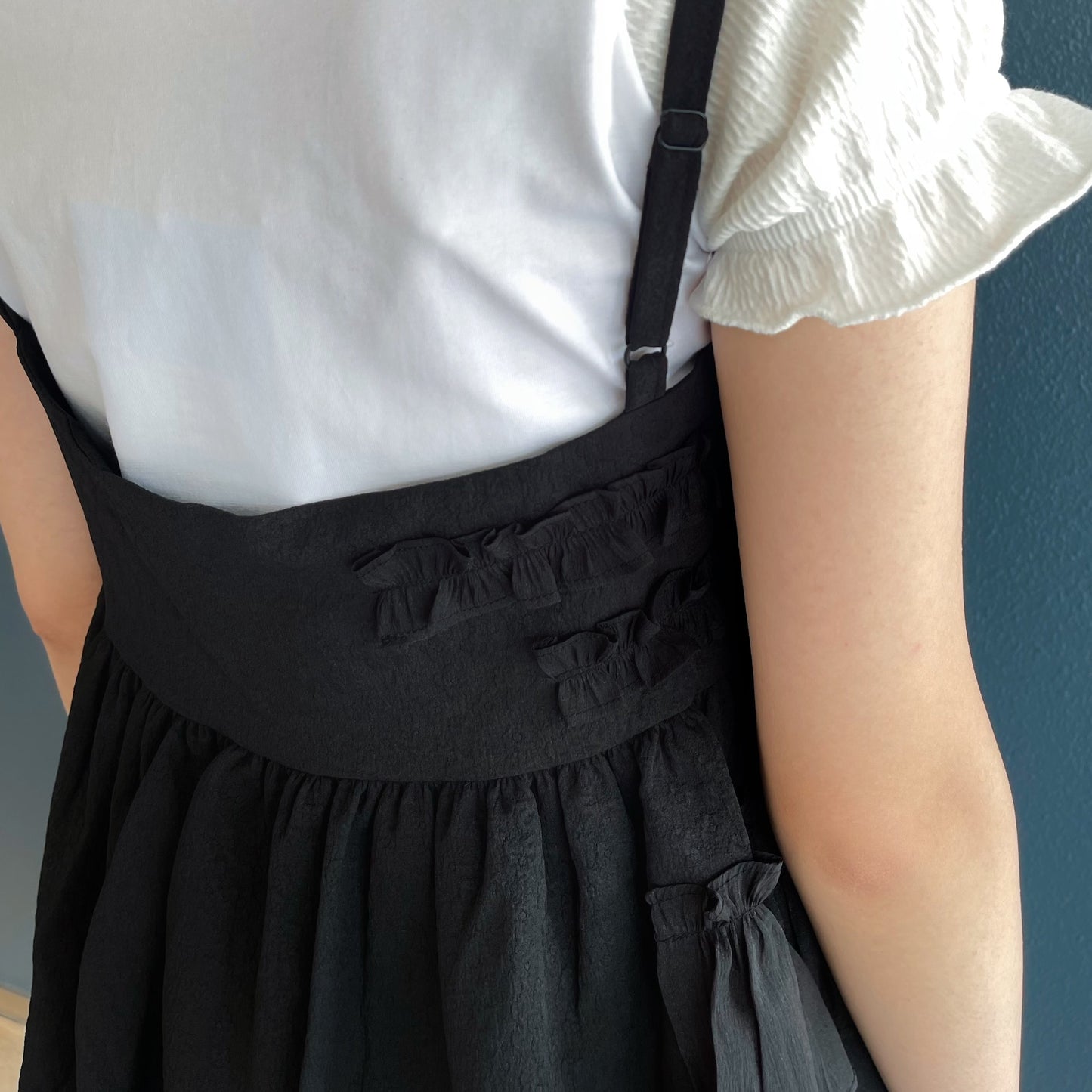 Ruffled Sleeveless Volume Dress / Black / ラッフルスリーブレスワンピース