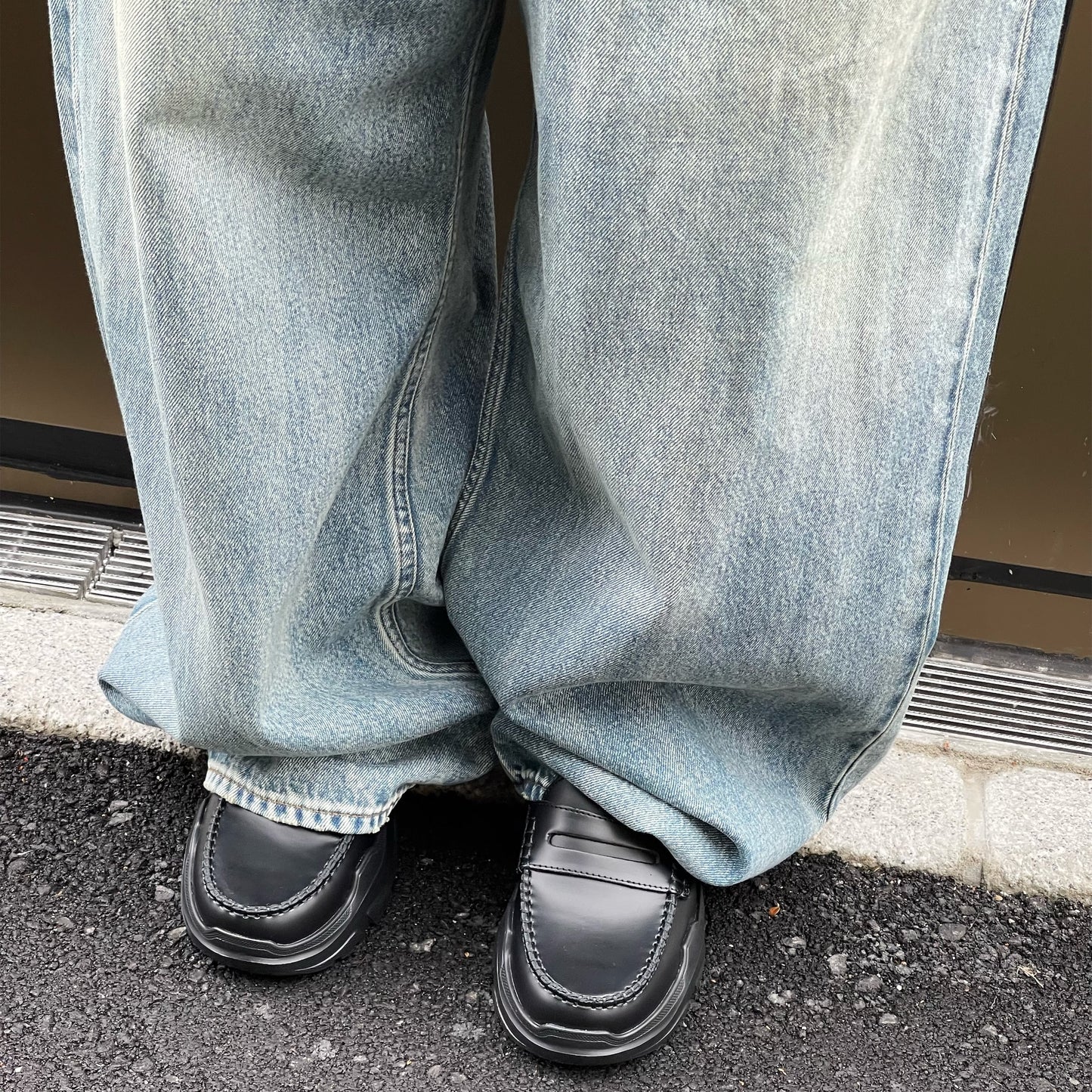 HIS OWN DENIM / BLUE / タックデニム