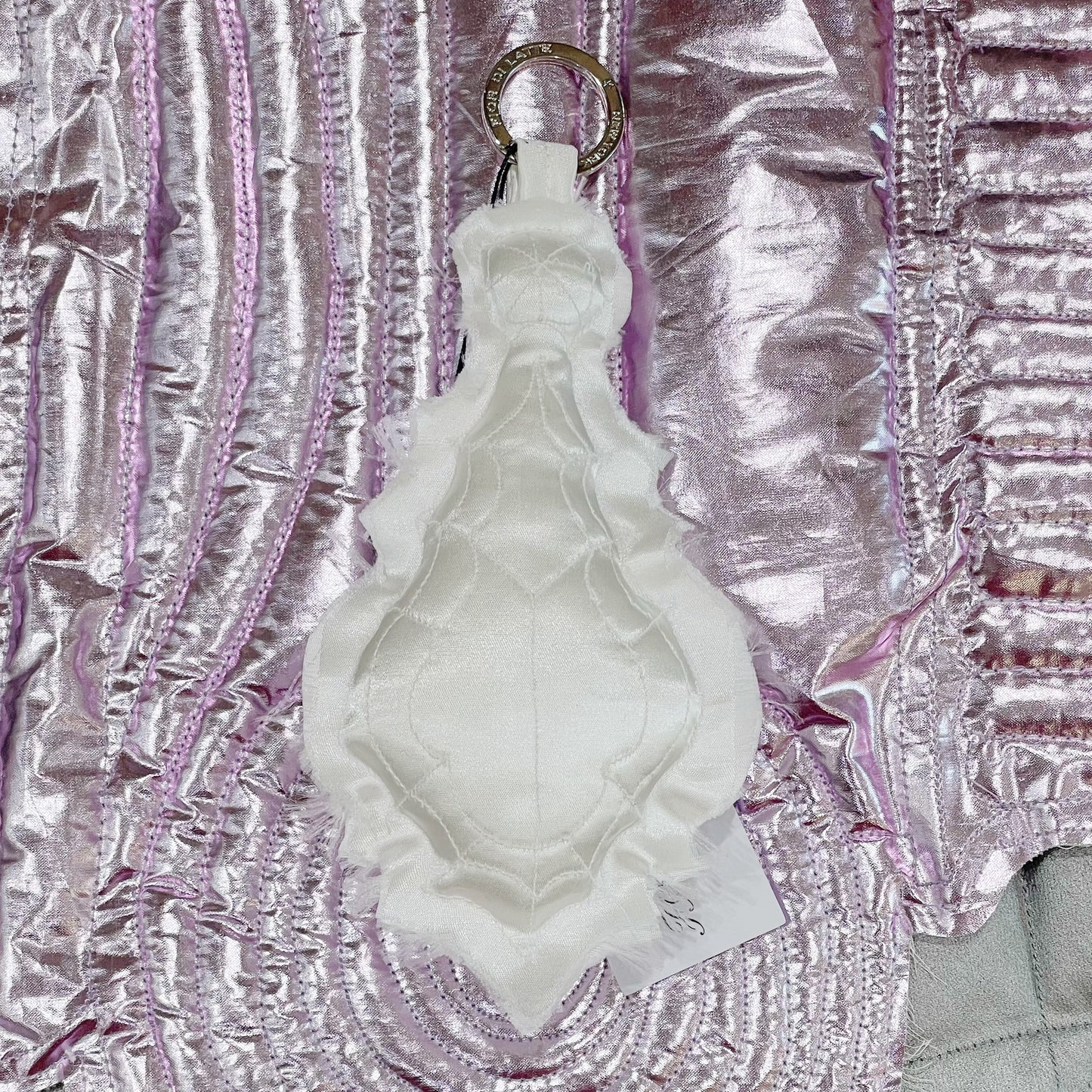 CHANDELIER KEYCHAIN / WHITE / キルティングキーホルダー