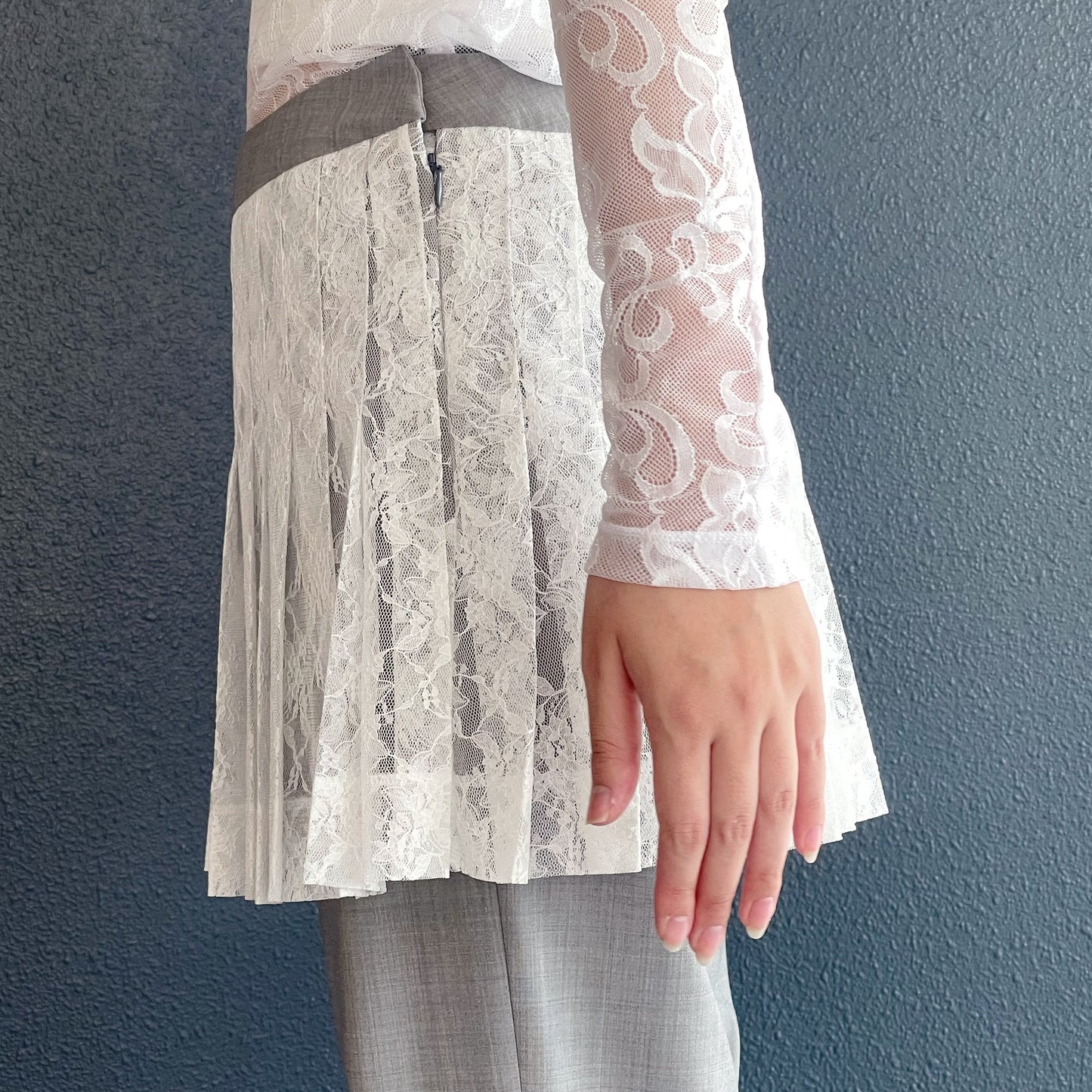 Simone Skirt Pants / Light Gray x White Lace / プリーツスカートパンツ
