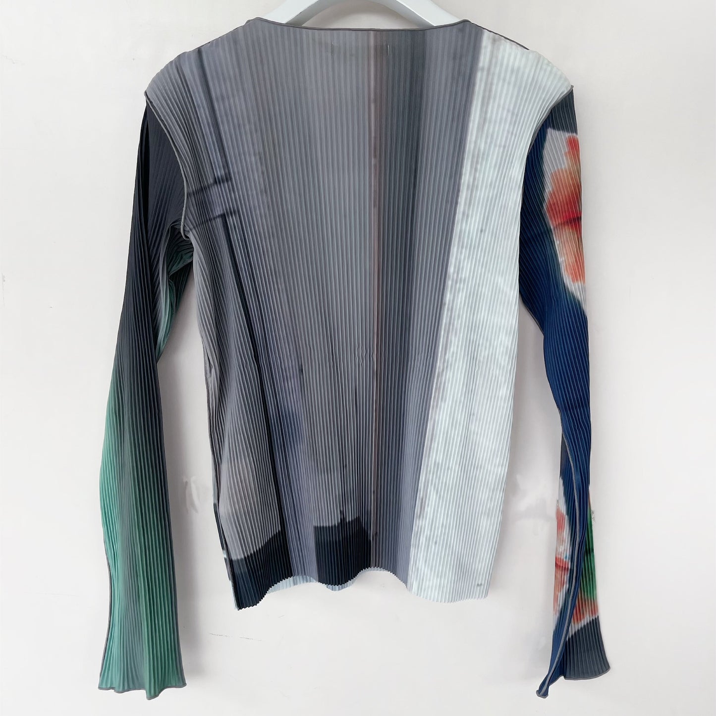 GRAPHIC TOP / GREEN / グラフィックトップ