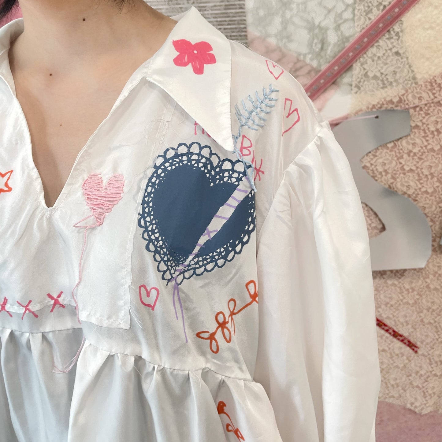 hate you dress / White x Blue / プリント+ドローイングワンピース