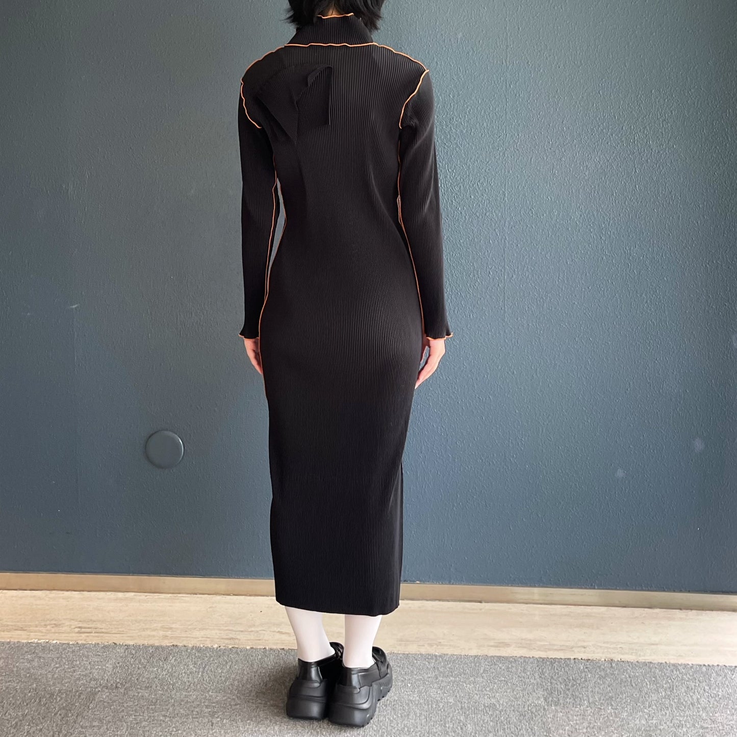 TODO WAVE LONG SLEEVE DRESS *HIGH NECK TYPE / BLACK / プリーツウェーブロングスリーブドレス