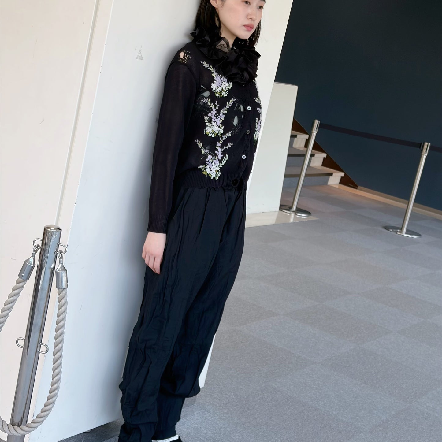 embroidered cardigan / black / 刺繍カーディガン