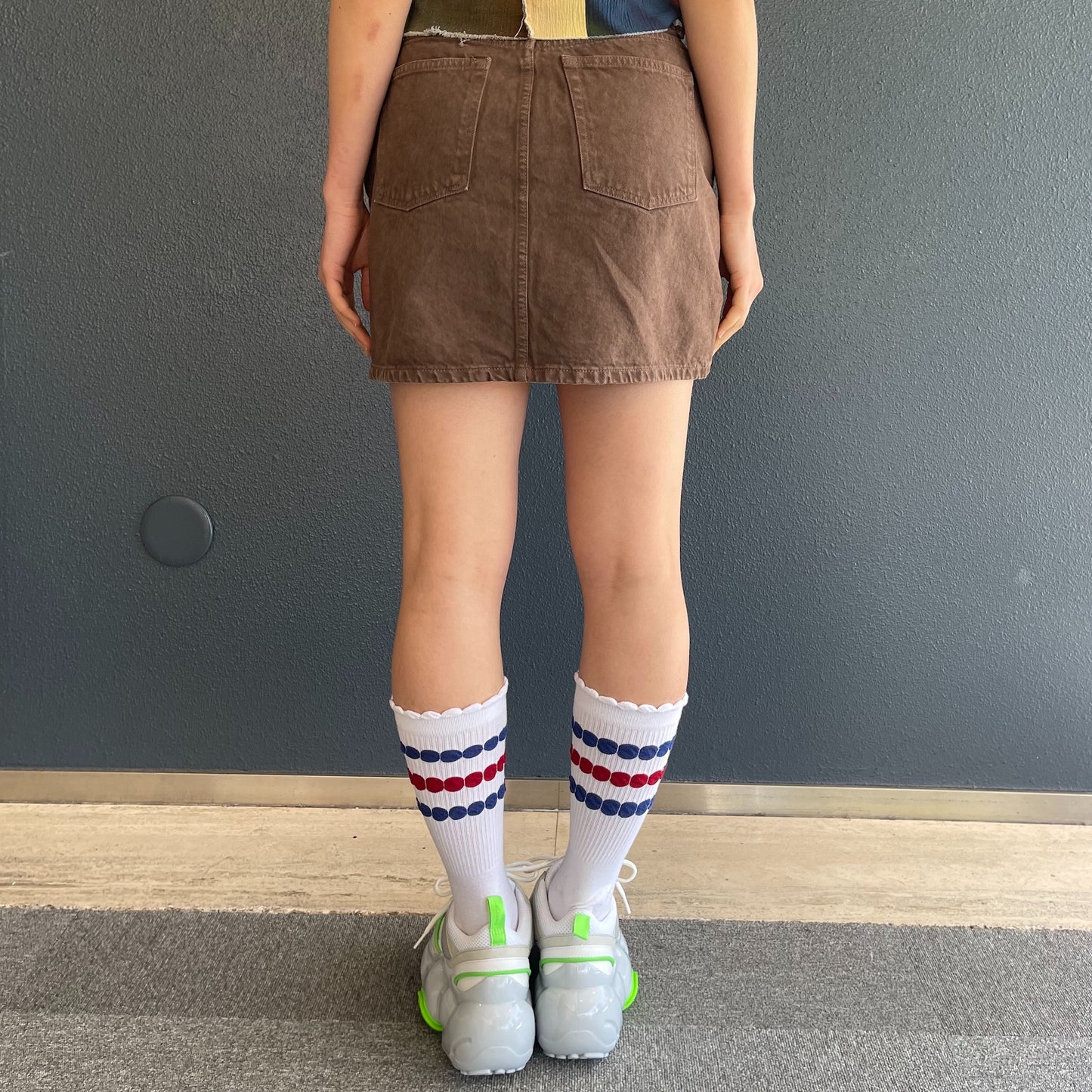 LOOSE ROLLED-UP SKIRT / BROWN / ルーズロールアップスカート