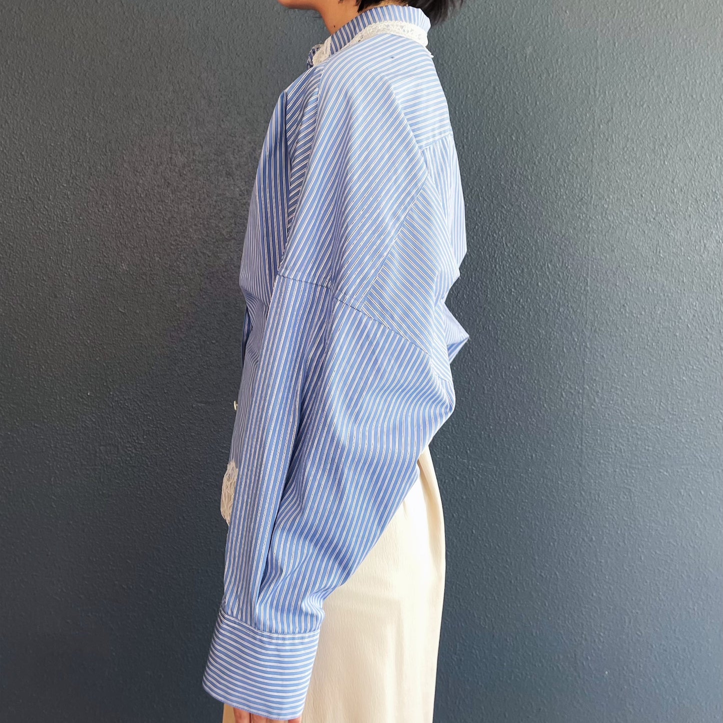 Hanna Shirt / Blue Stripe x White Lace / ウエストシェイプシャツ