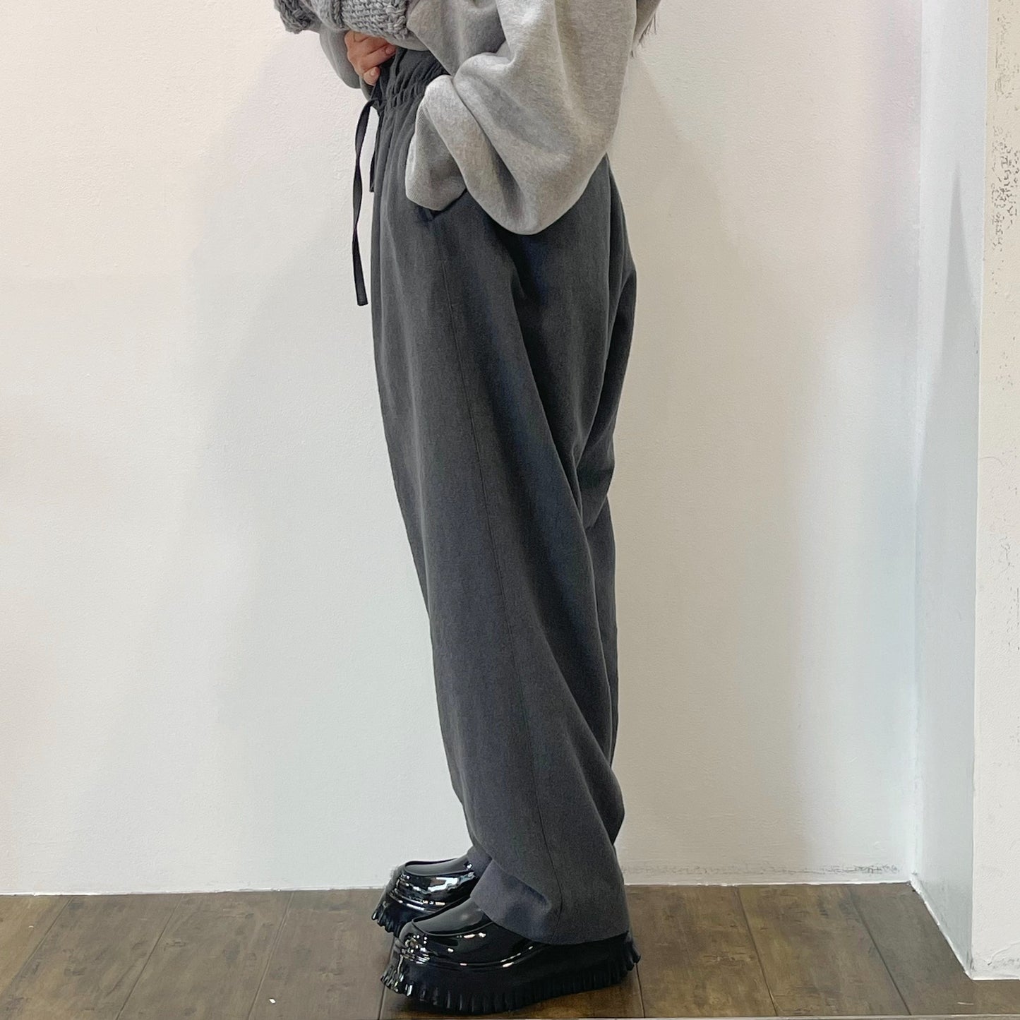 Wring daily pants / GRAY / ギャザーワイドパンツ