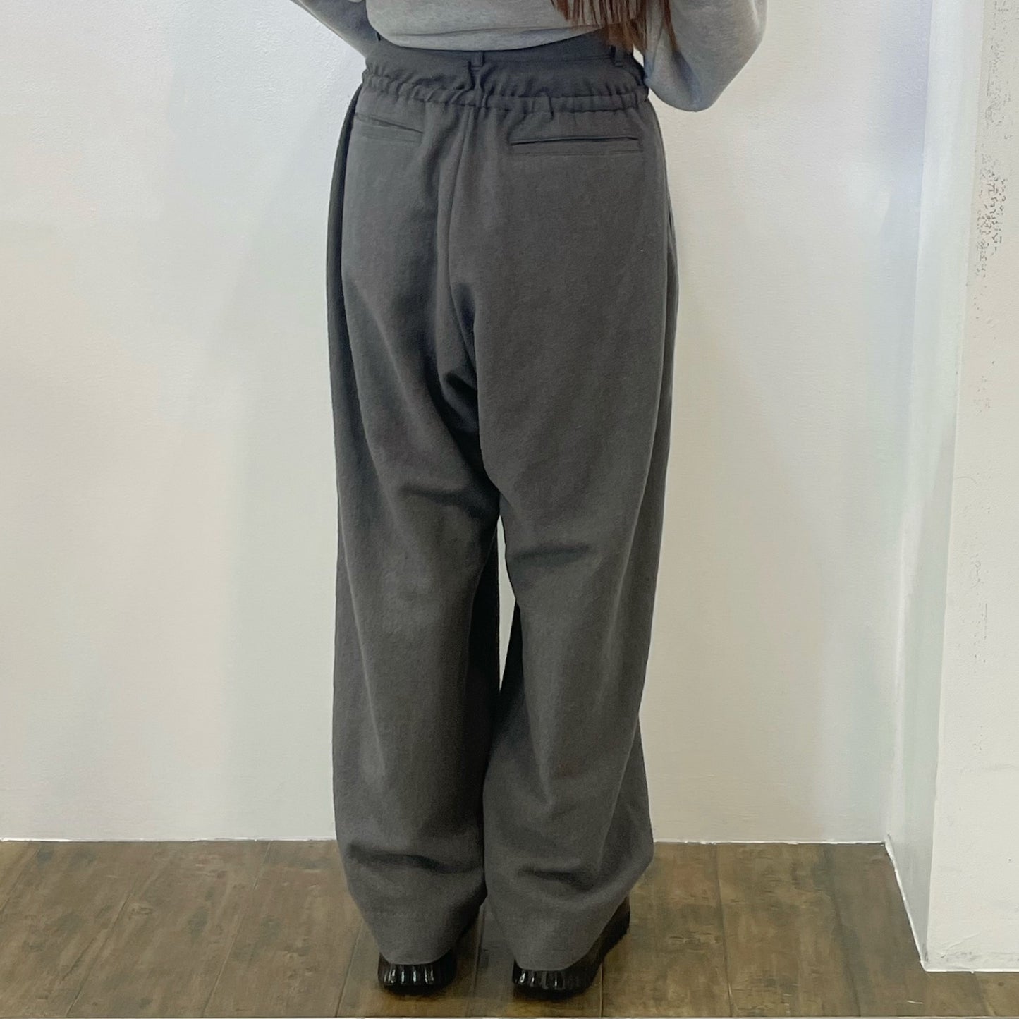 Wring daily pants / GRAY / ギャザーワイドパンツ