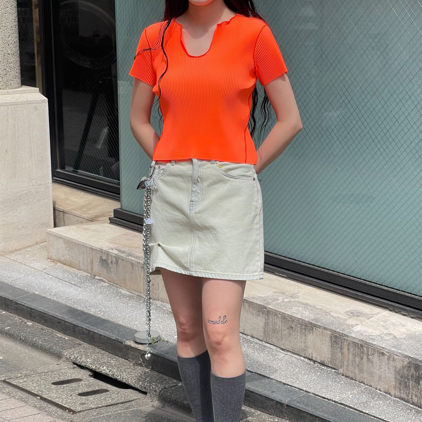 U-NECK TINY TOP / NEON / Uネックプリーツトップ